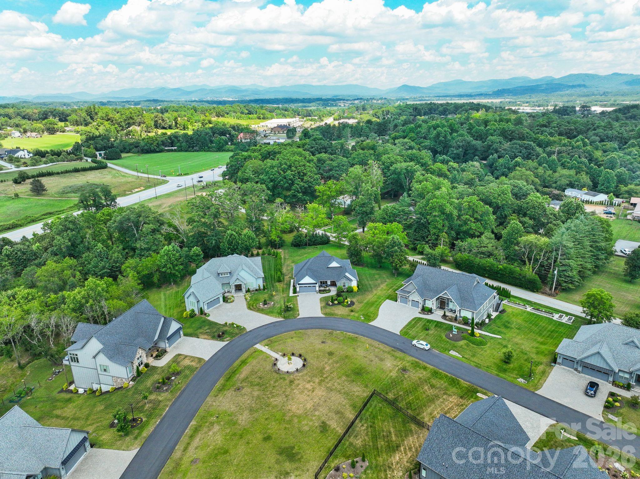 549 Daniel Circle Drive — Mills River
