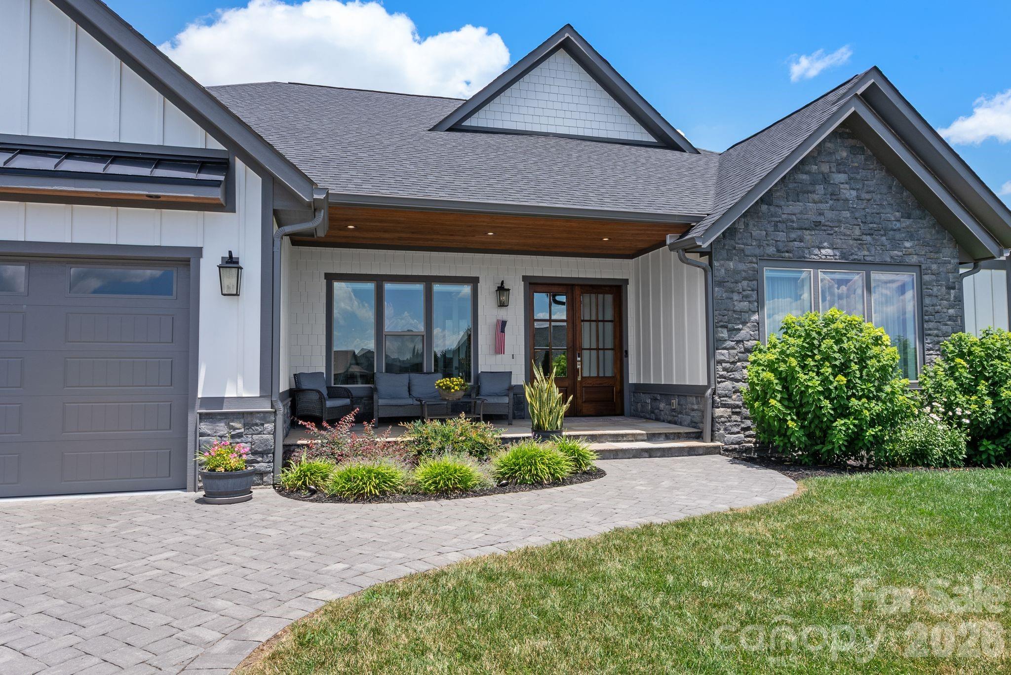 549 Daniel Circle Drive — Mills River
