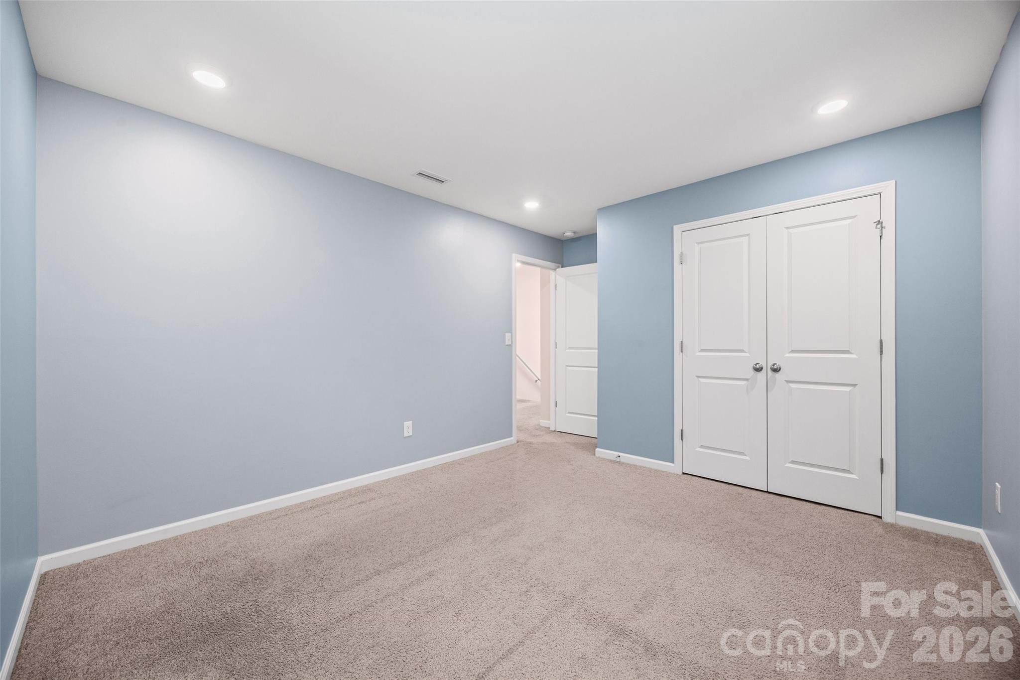 10210 Holly Park Drive — Charlotte