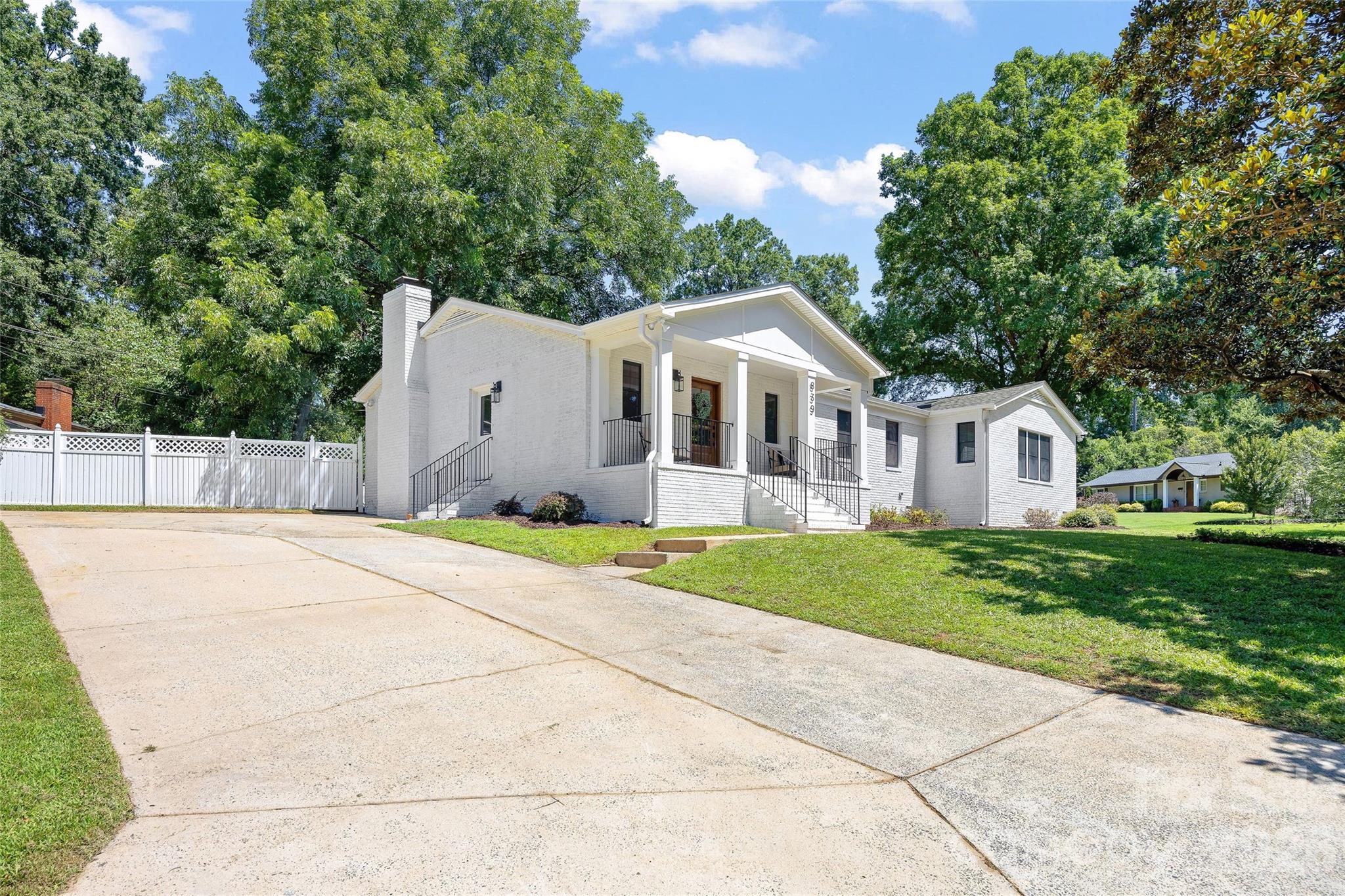 839 Montford Drive — Charlotte