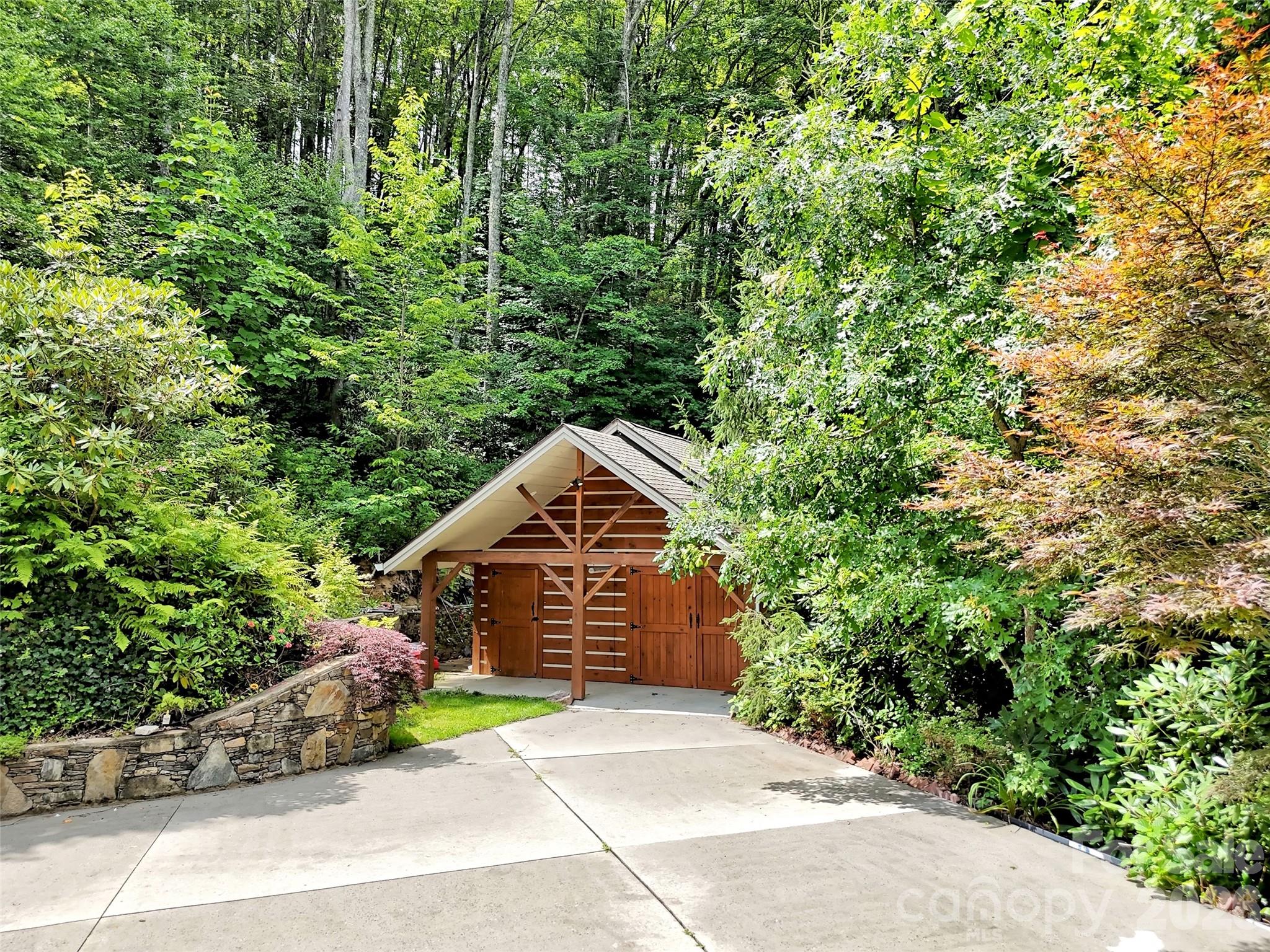 3214 Big Laurel Road — Waynesville