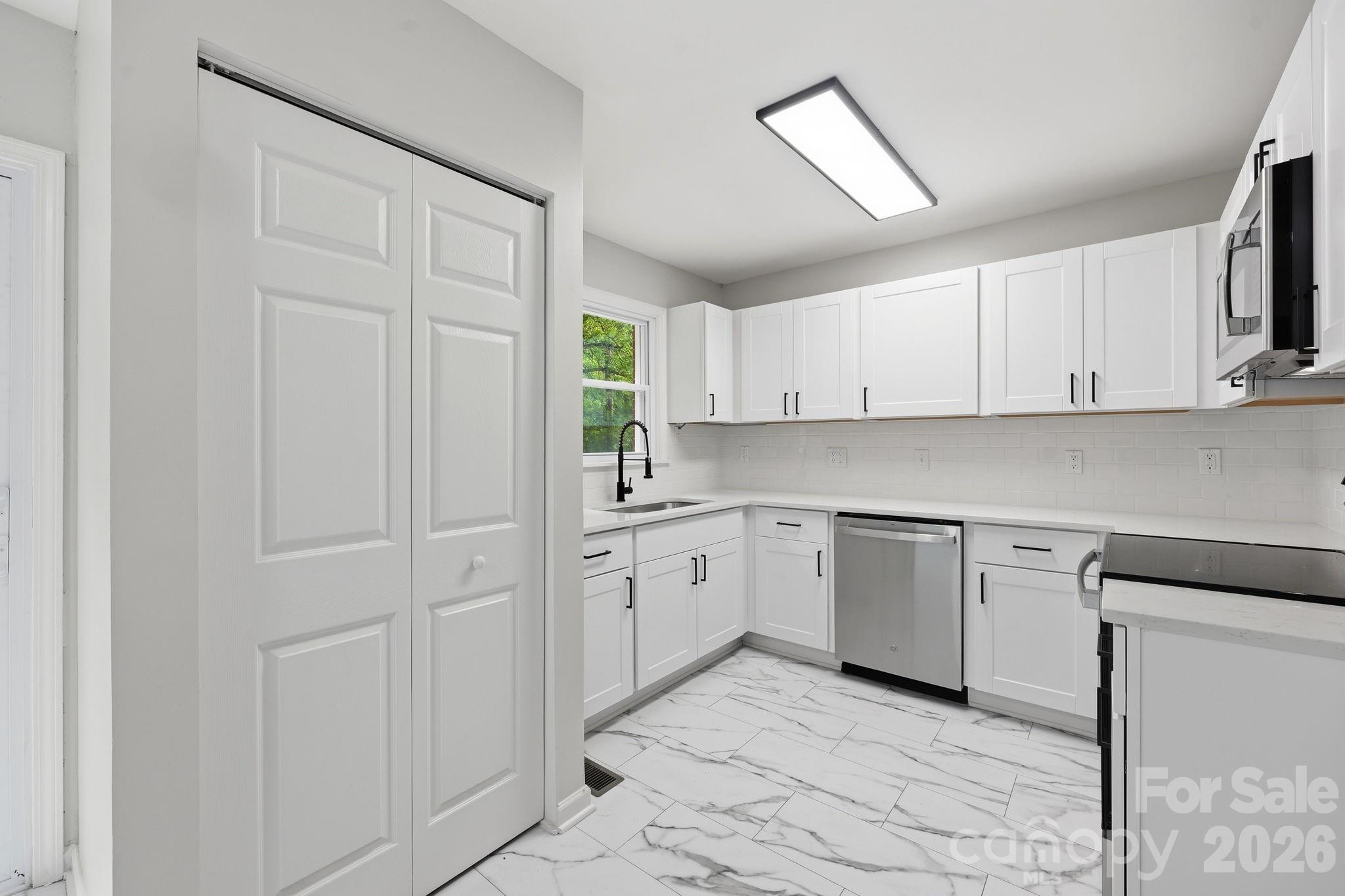 9430 Trinity Road — Charlotte