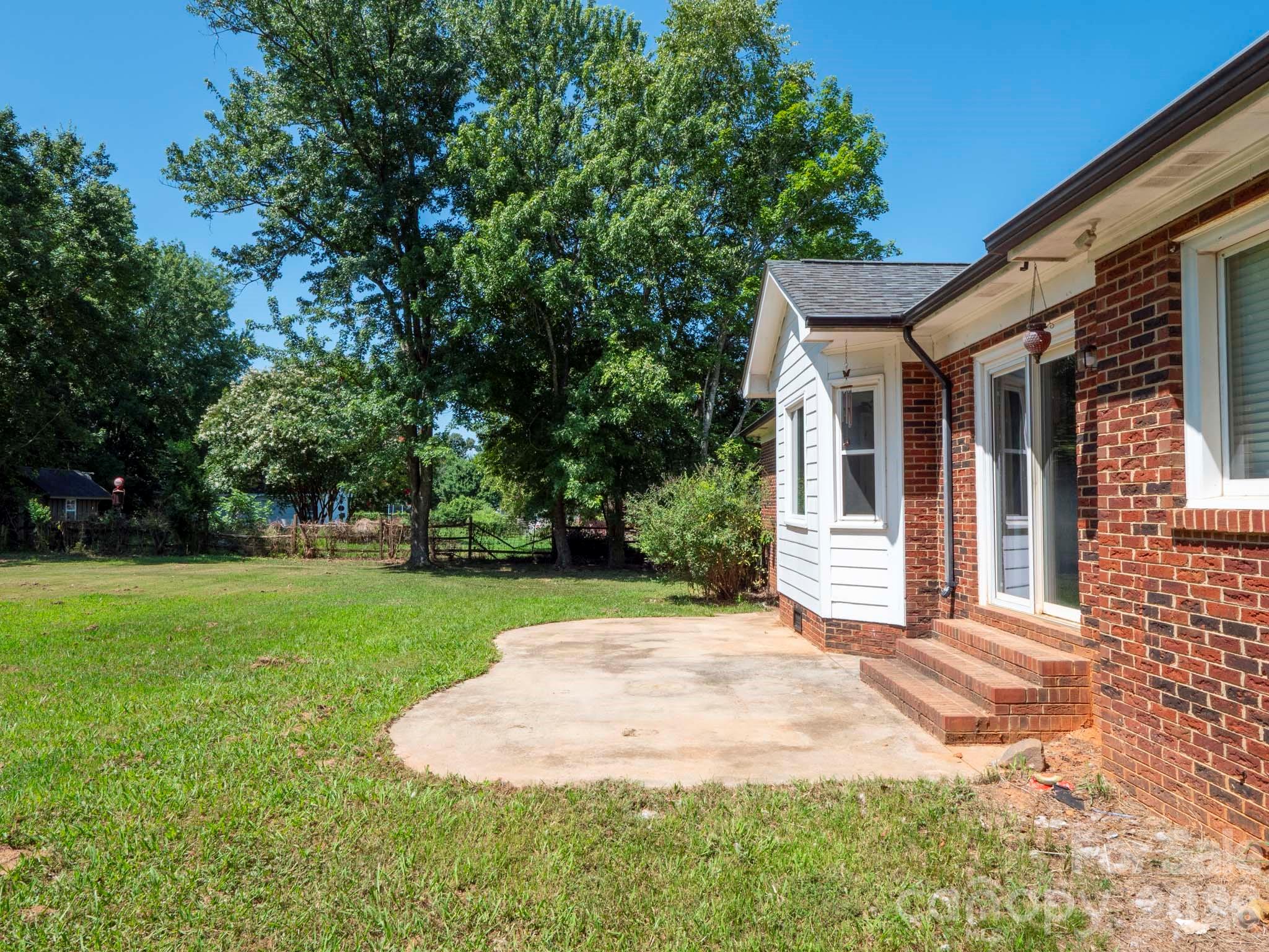 3117 Karen Lane — Monroe