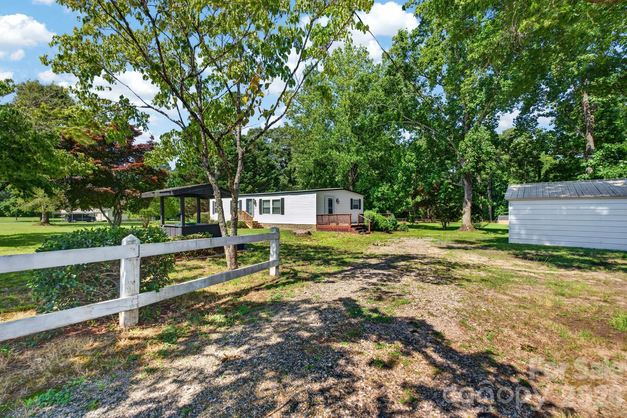 331 Shiloh Road S — York