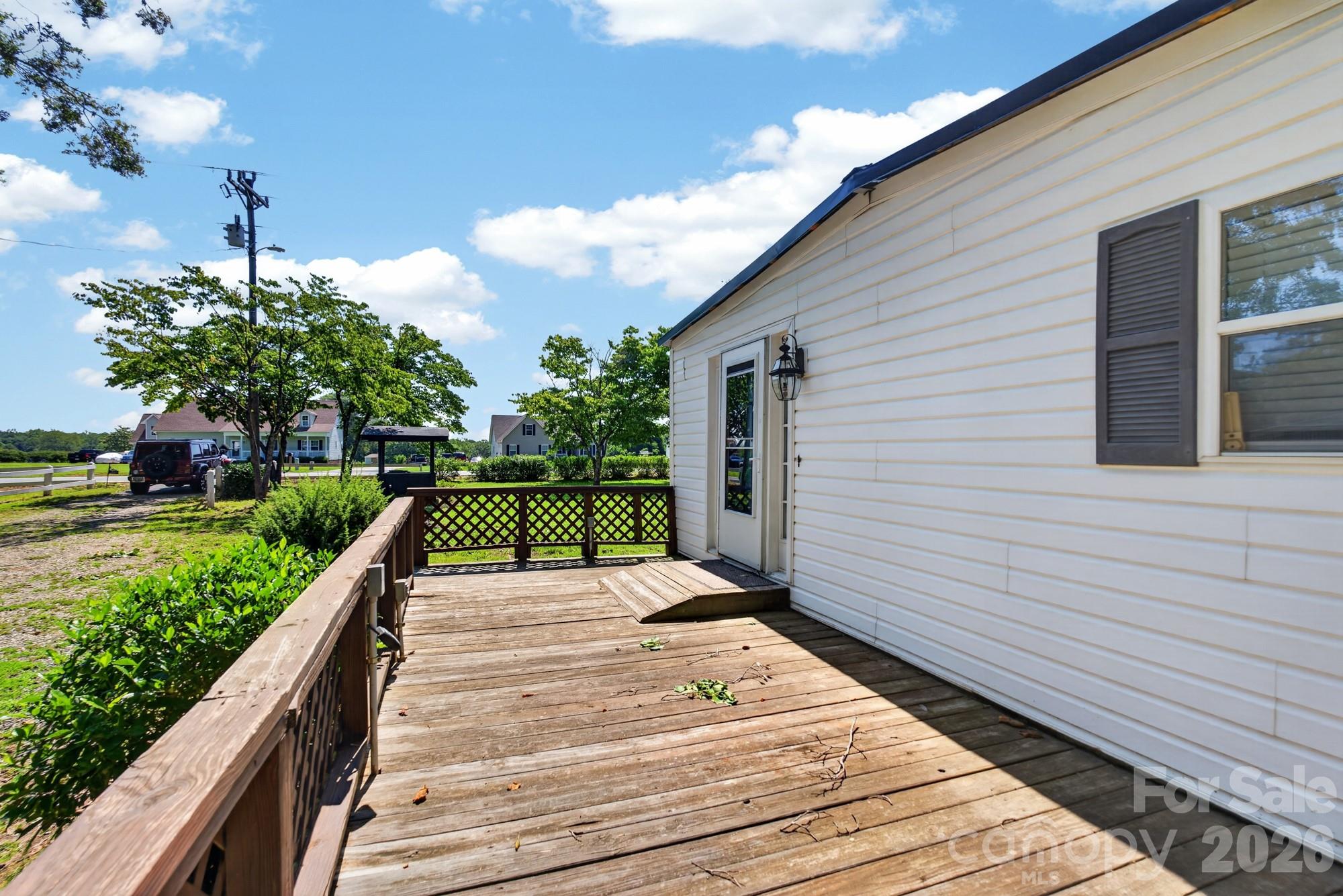 331 Shiloh Road S — York