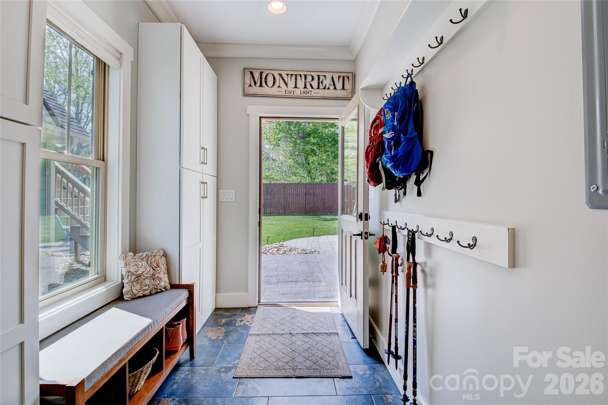 6 Hamlet Street — Black Mountain
