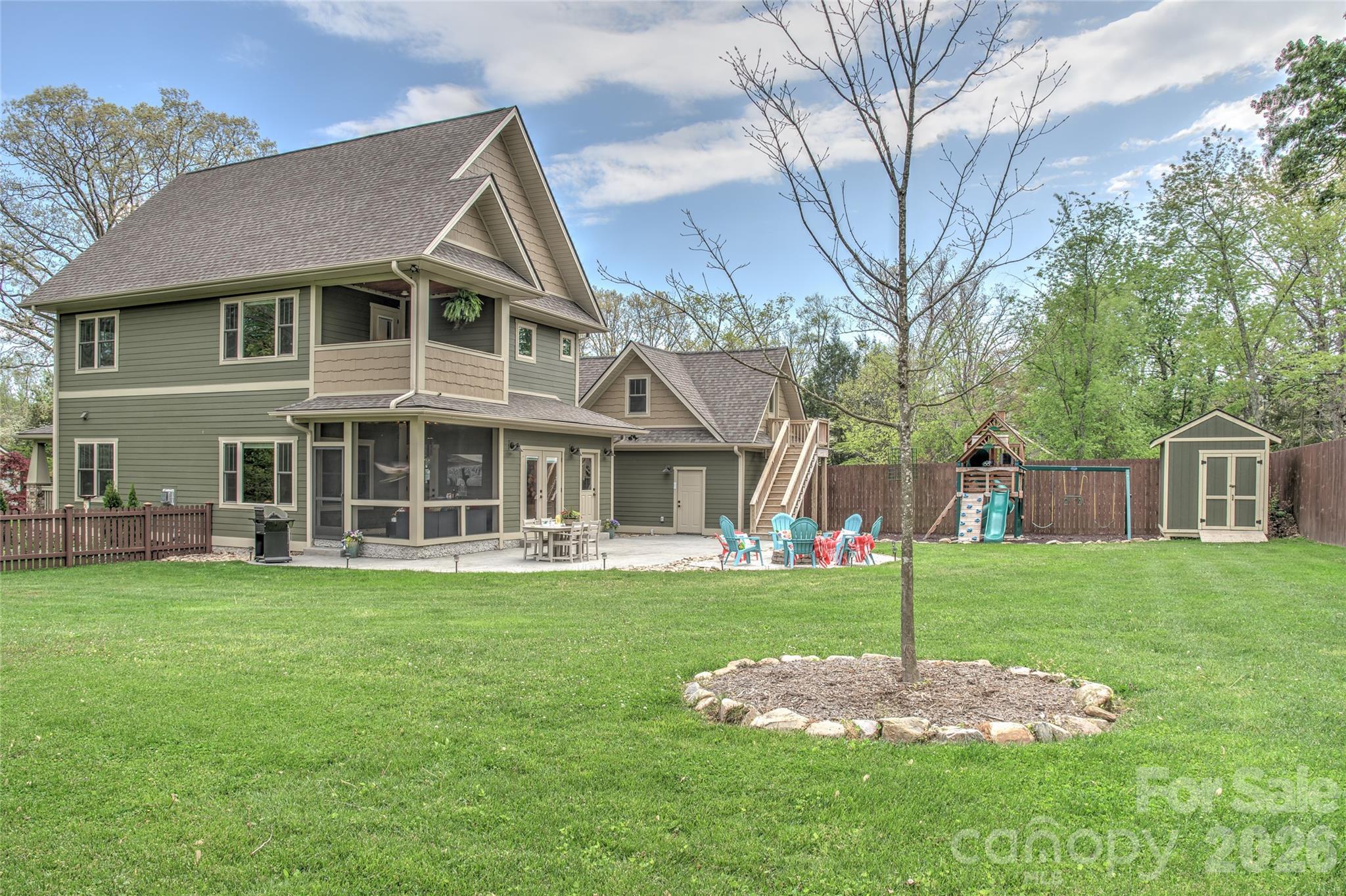 6 Hamlet Street — Black Mountain