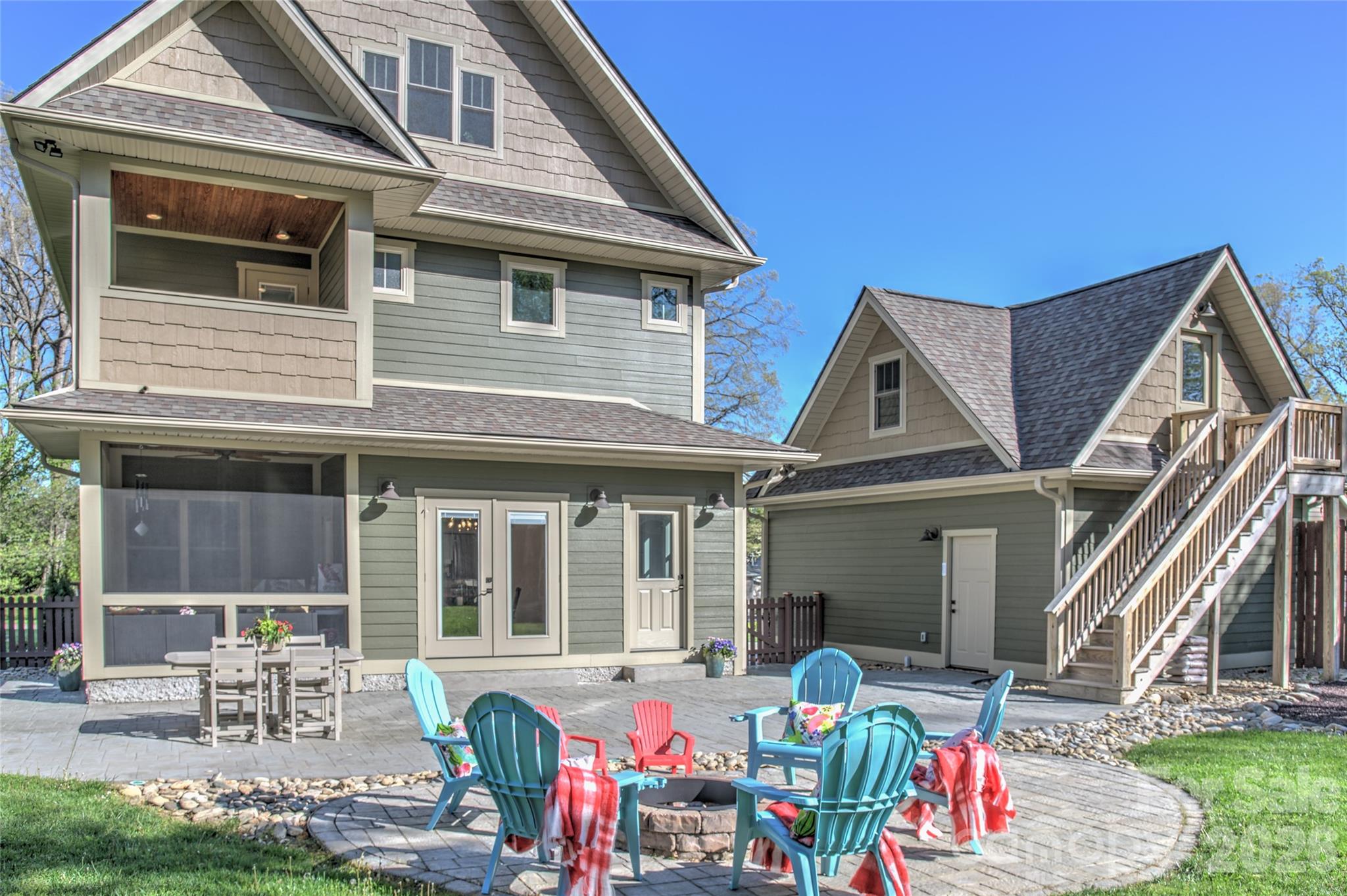 6 Hamlet Street — Black Mountain