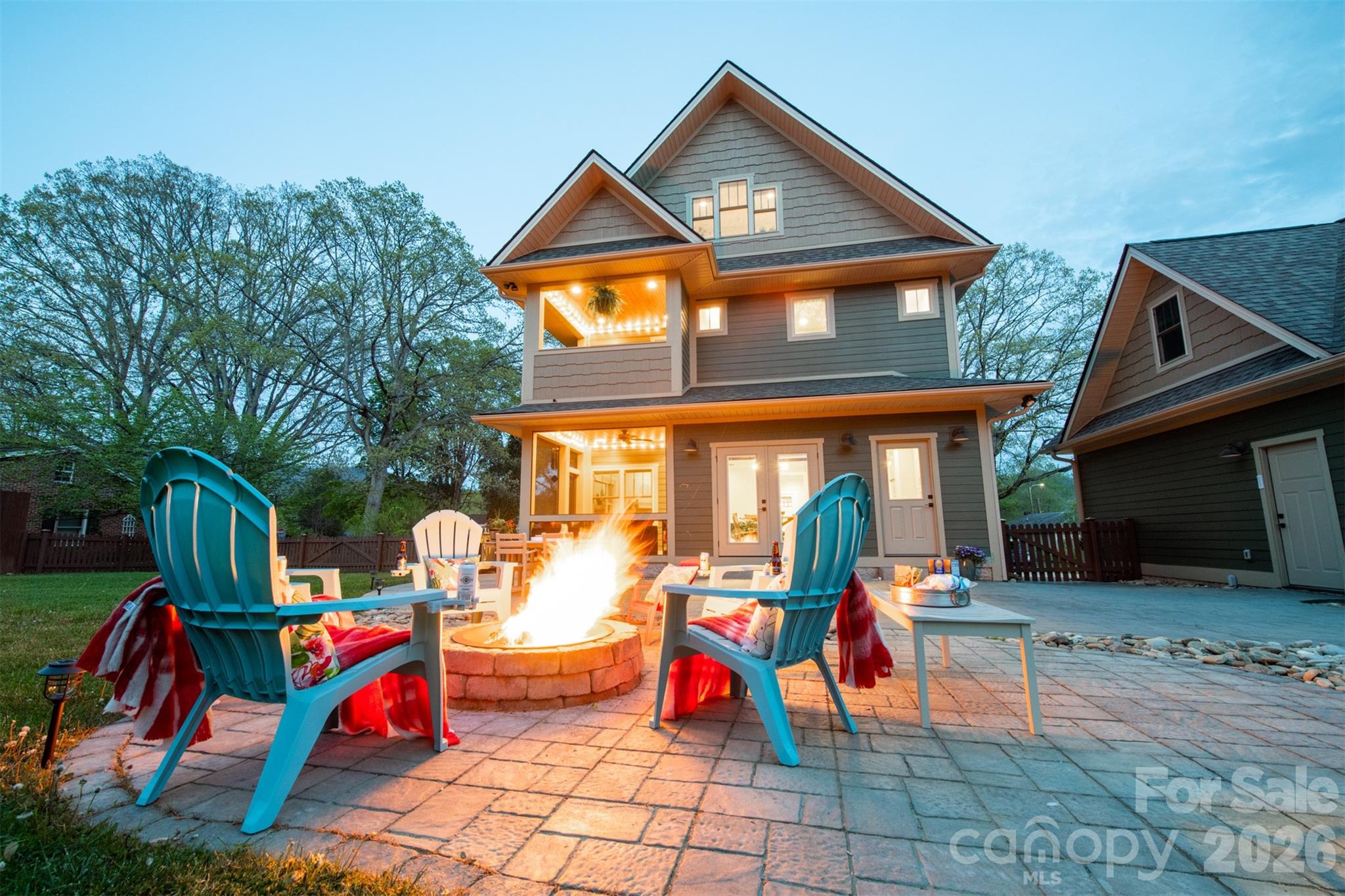 6 Hamlet Street — Black Mountain