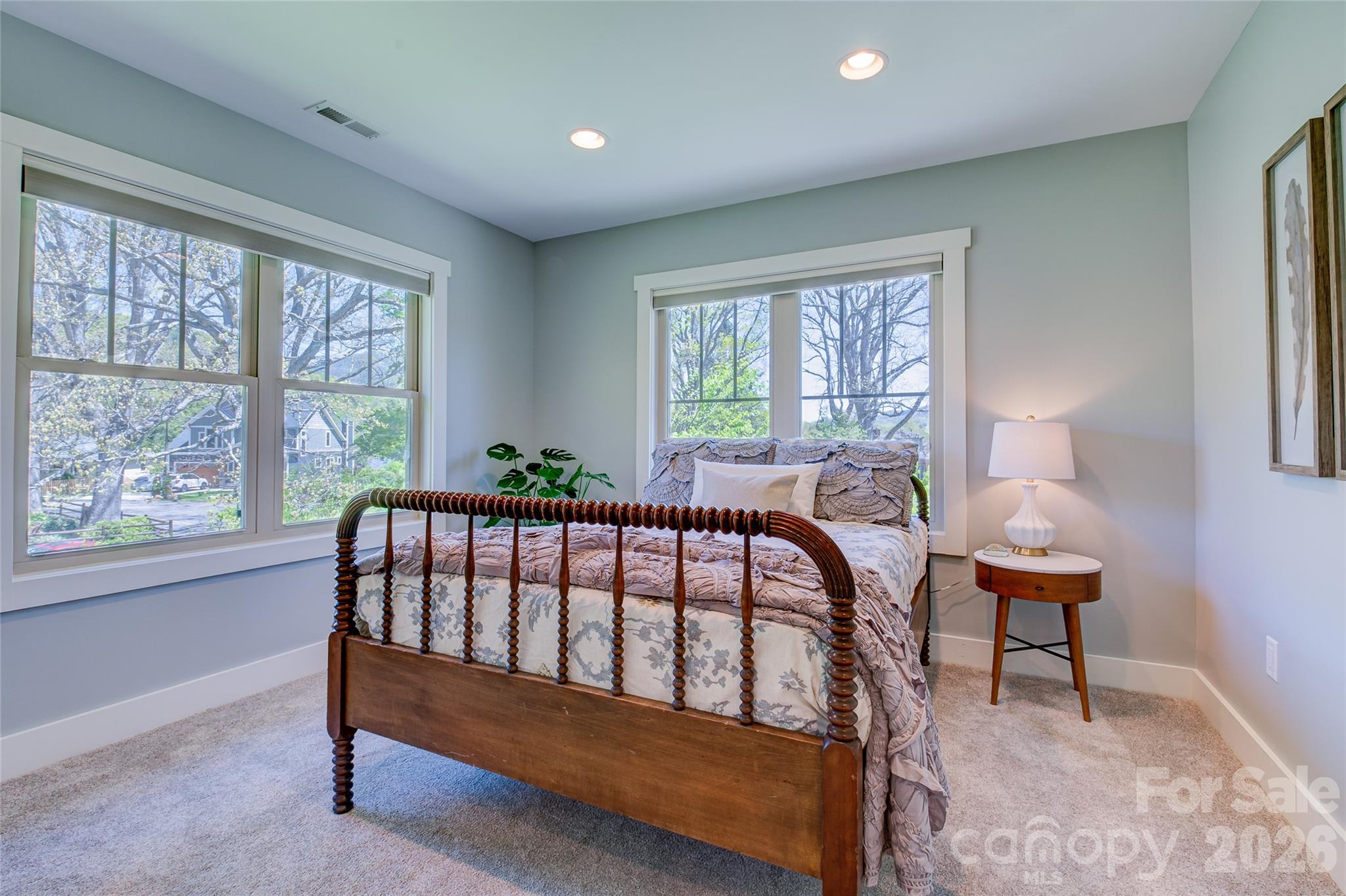 6 Hamlet Street — Black Mountain