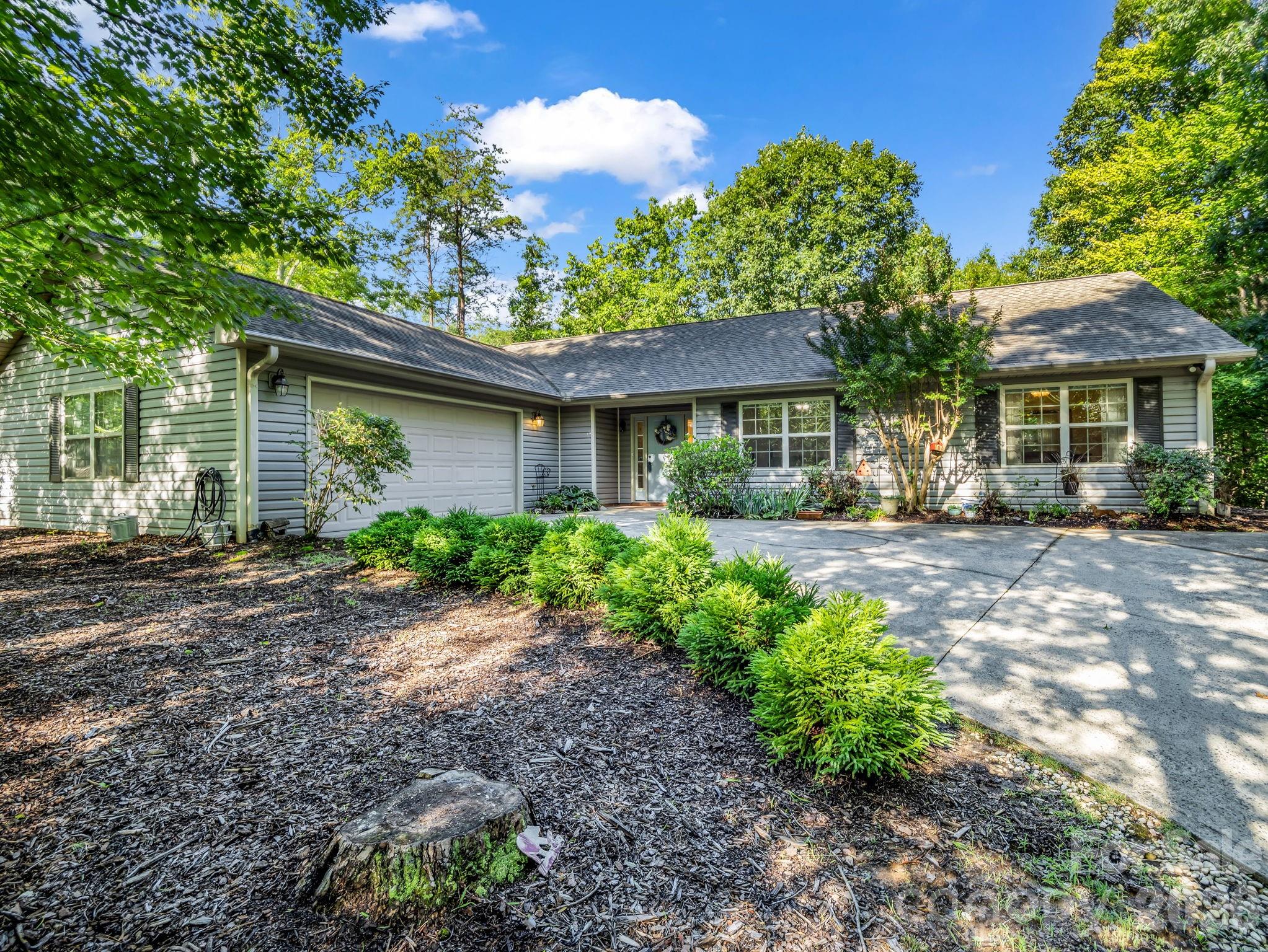 141 Dalton Court — Lake Lure