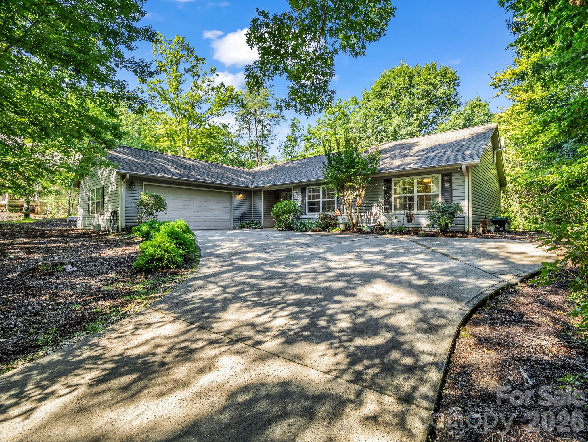 141 Dalton Court — Lake Lure