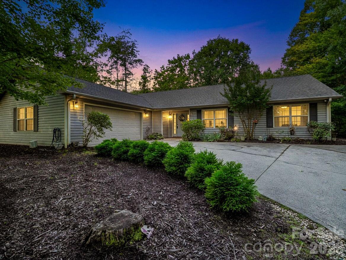 141 Dalton Court — Lake Lure