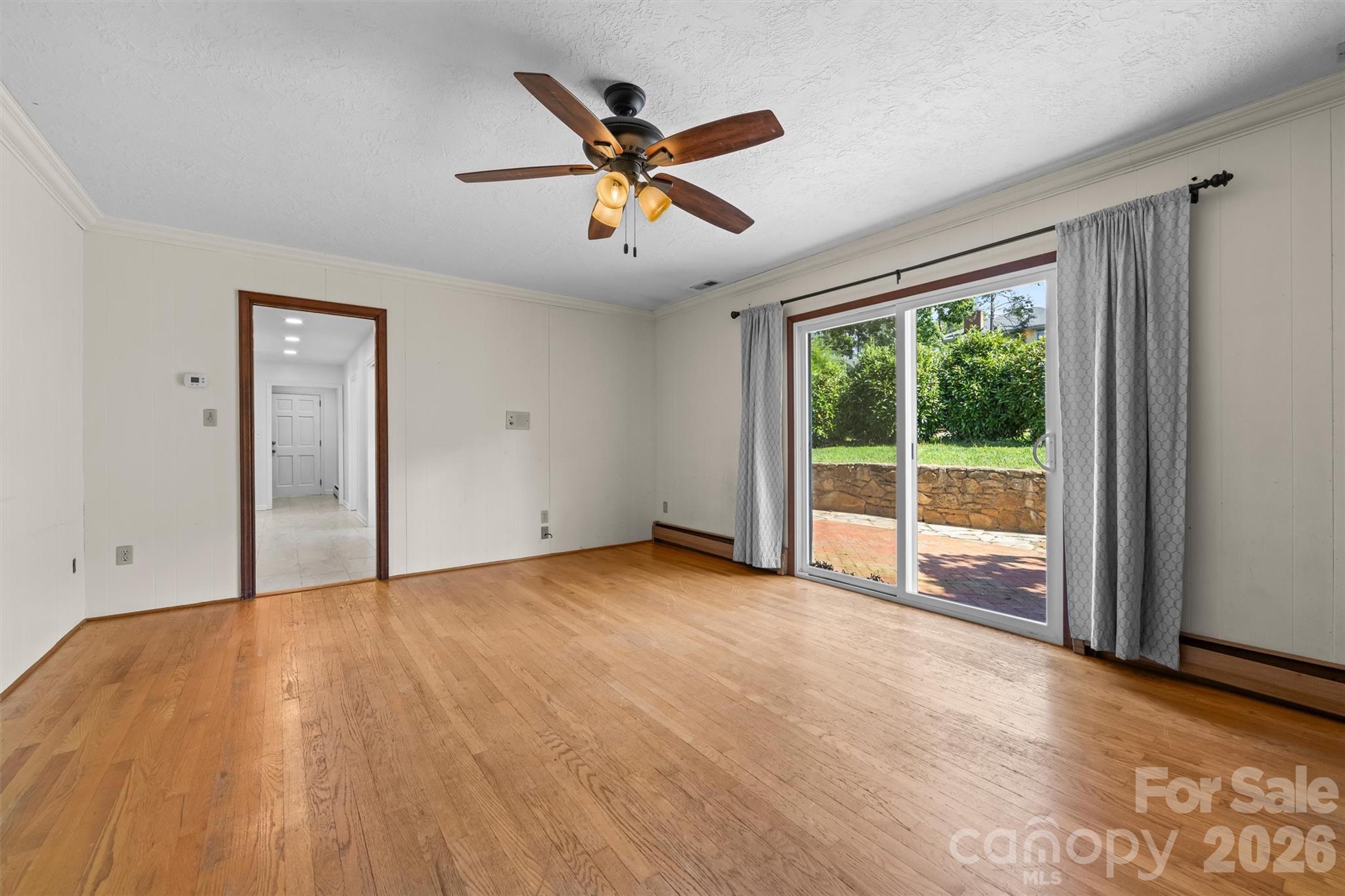 21 Hamburg Drive — Weaverville