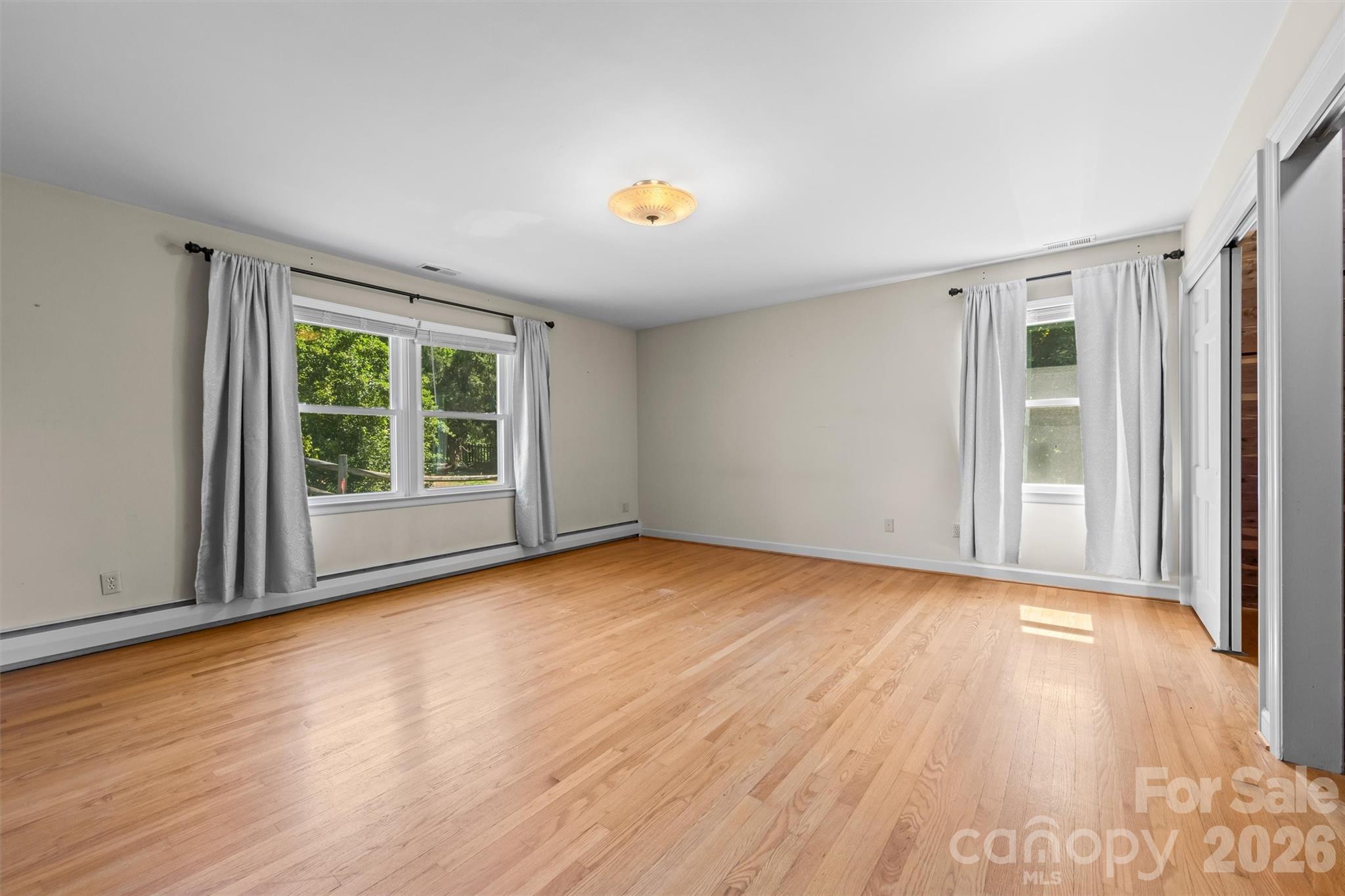 21 Hamburg Drive — Weaverville