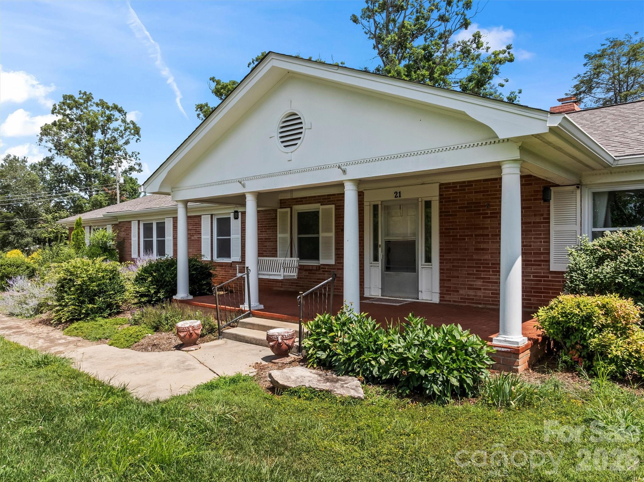 21 Hamburg Drive — Weaverville