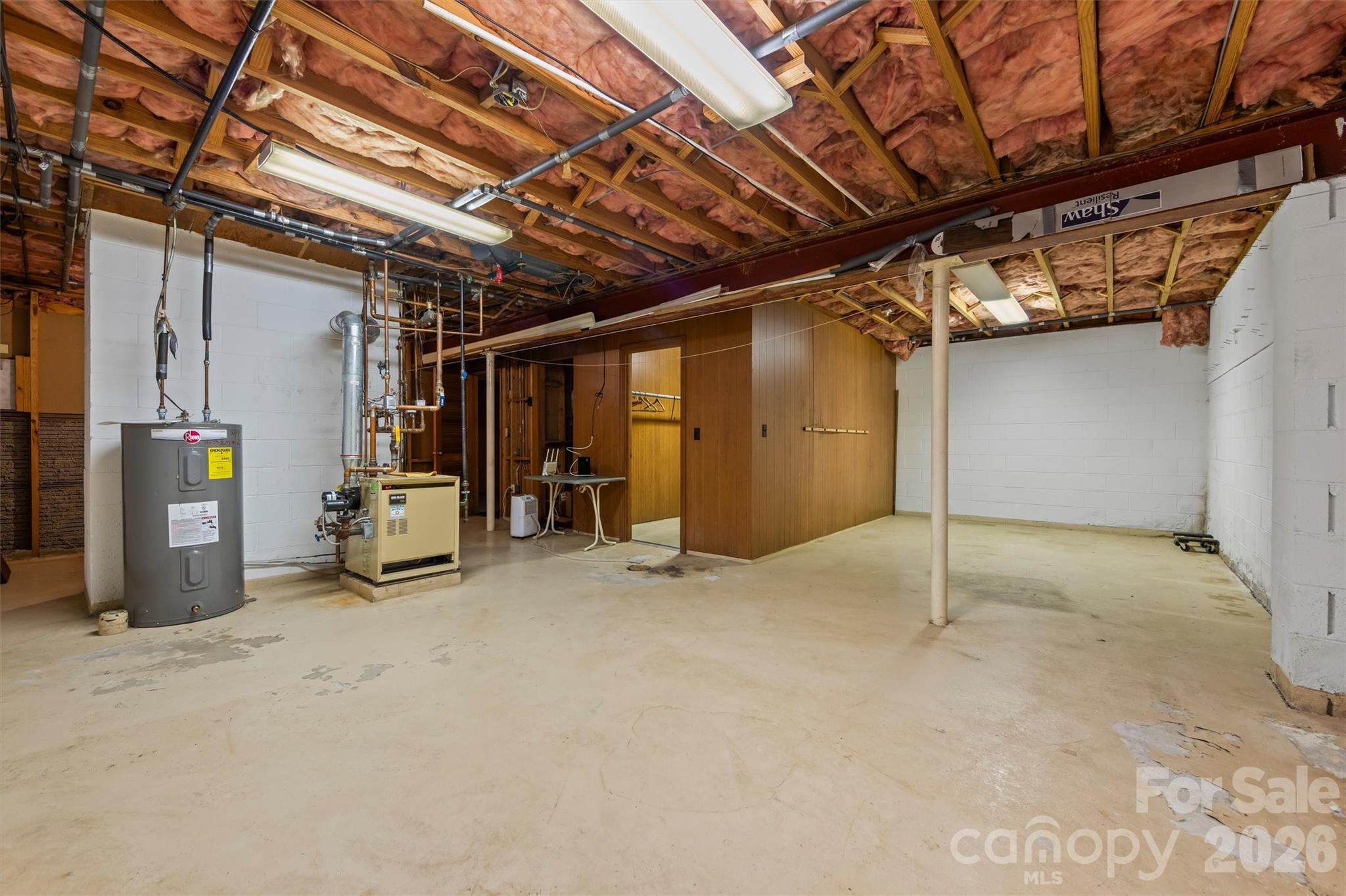 21 Hamburg Drive — Weaverville