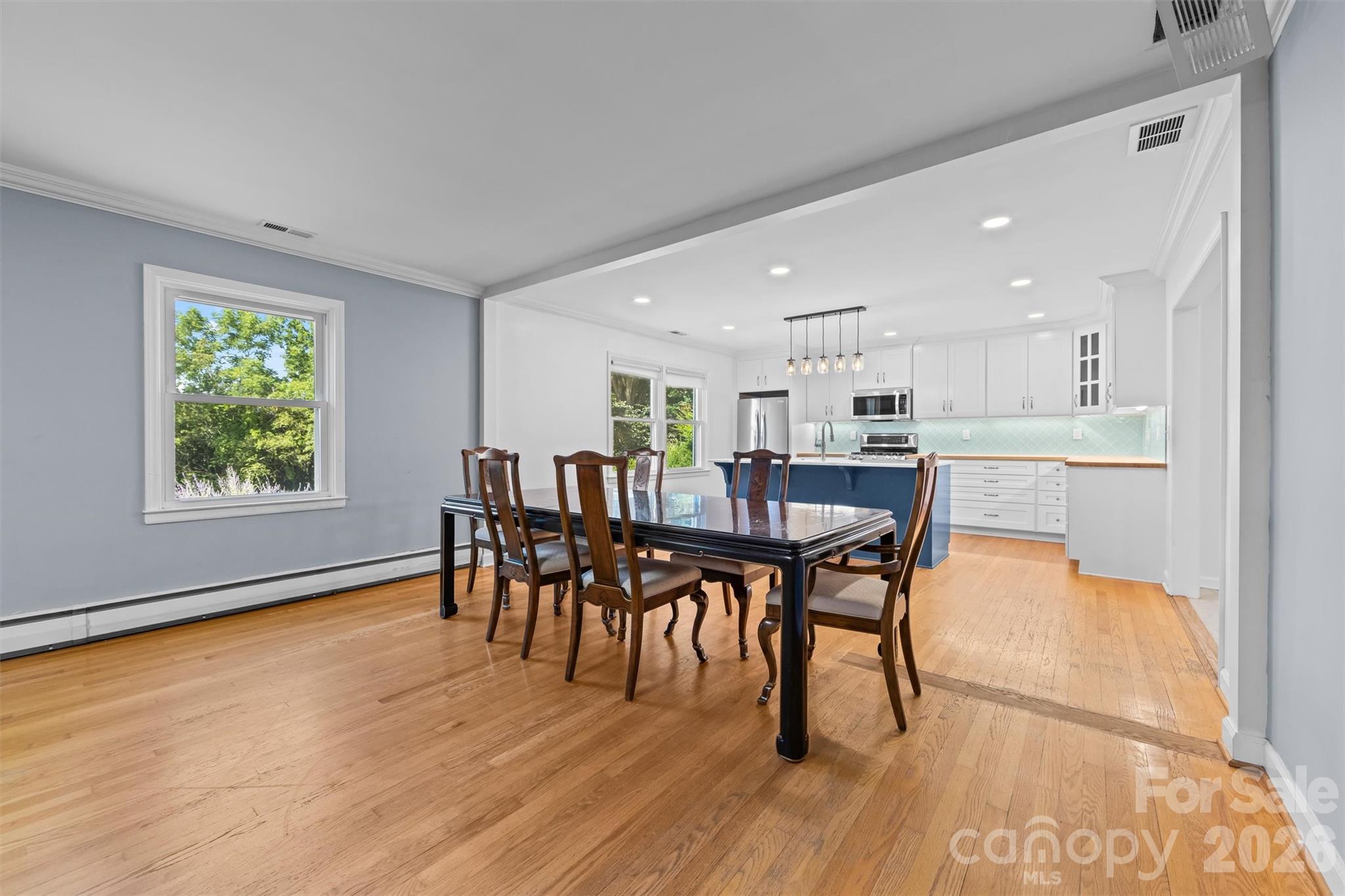 21 Hamburg Drive — Weaverville
