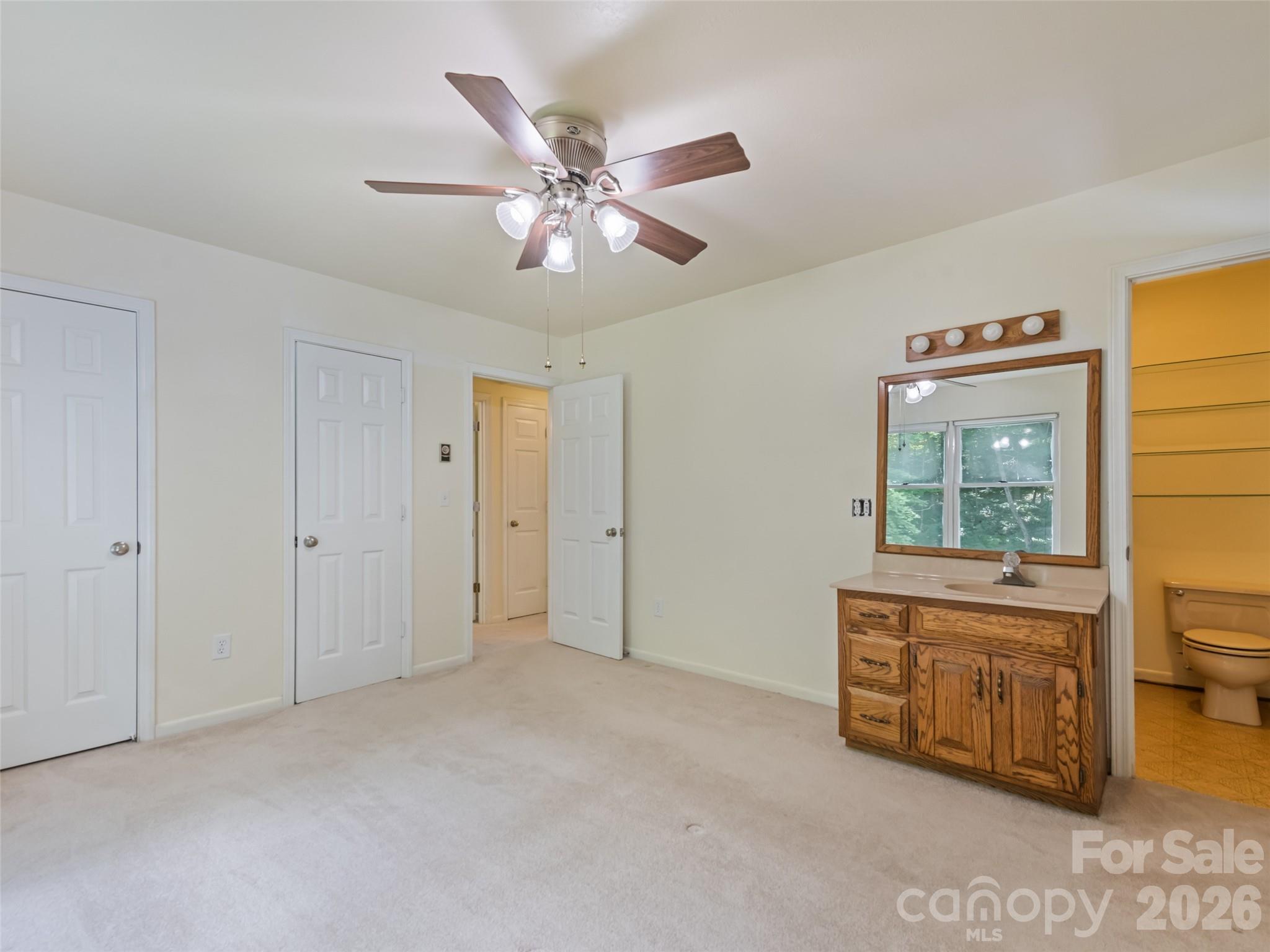 80 Merrie Way — Waynesville