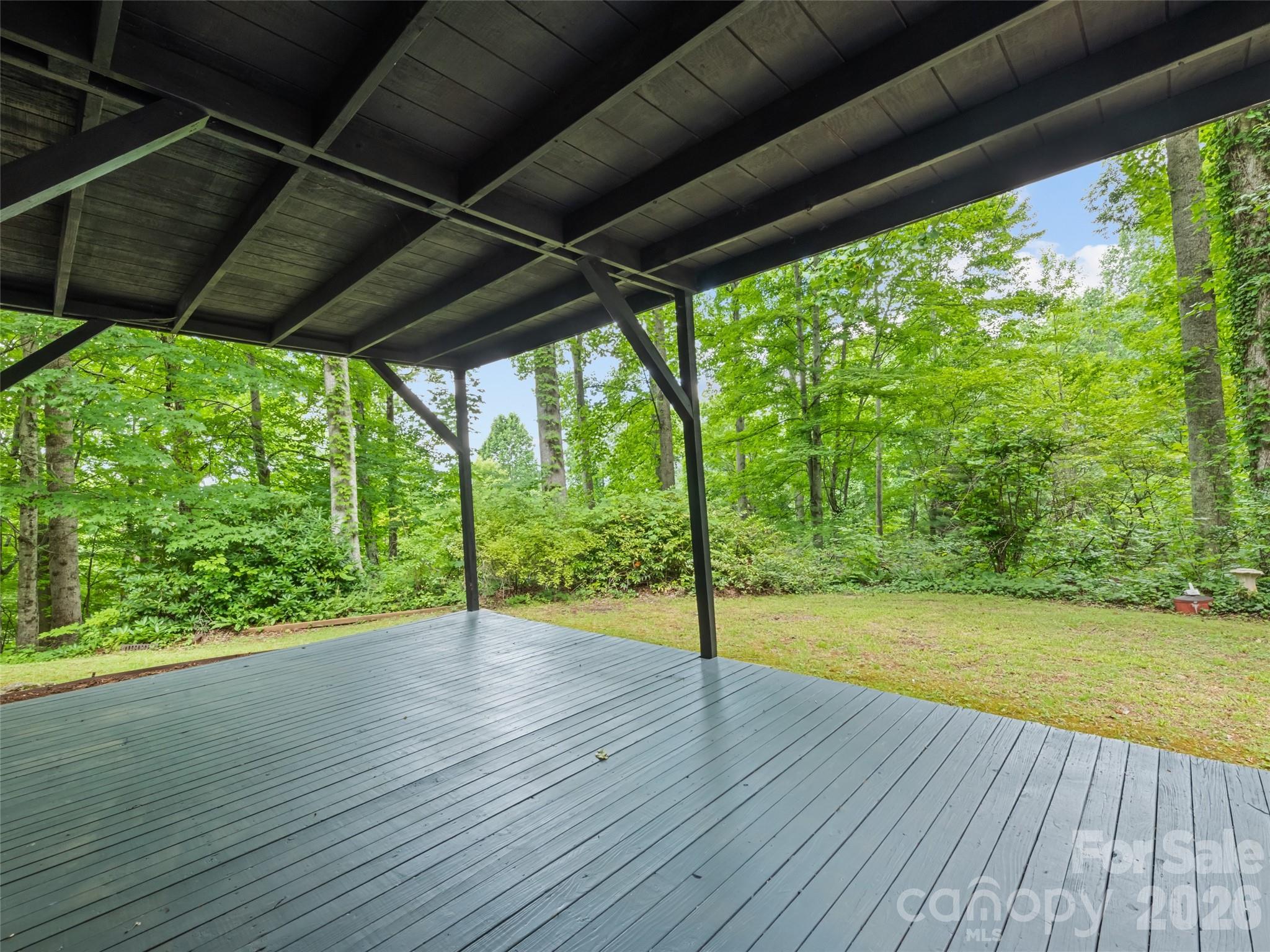 80 Merrie Way — Waynesville