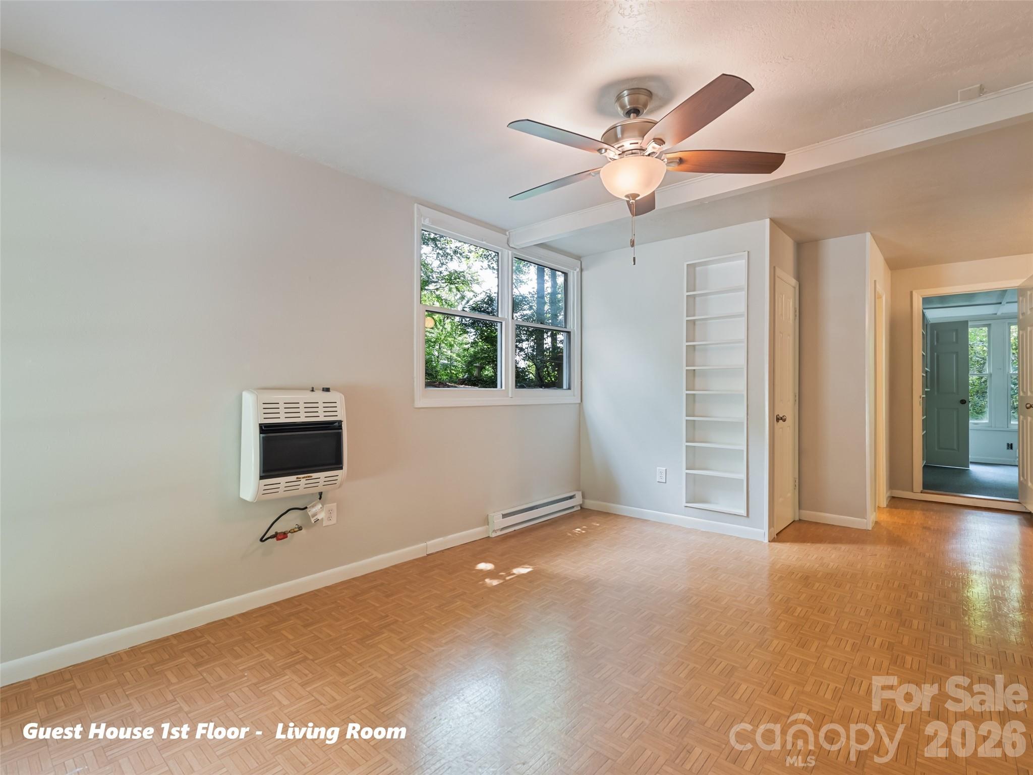 80 Merrie Way — Waynesville