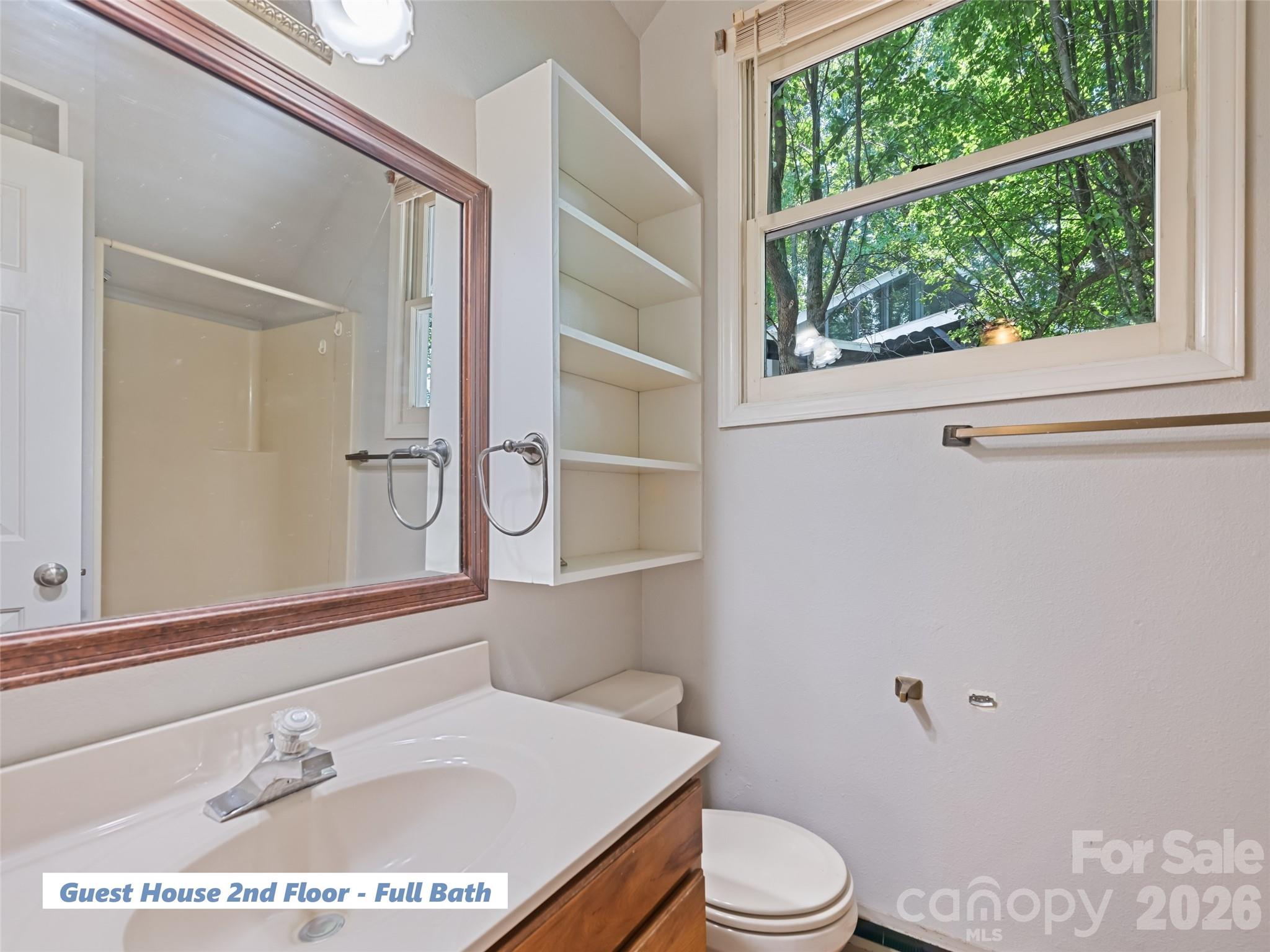 80 Merrie Way — Waynesville