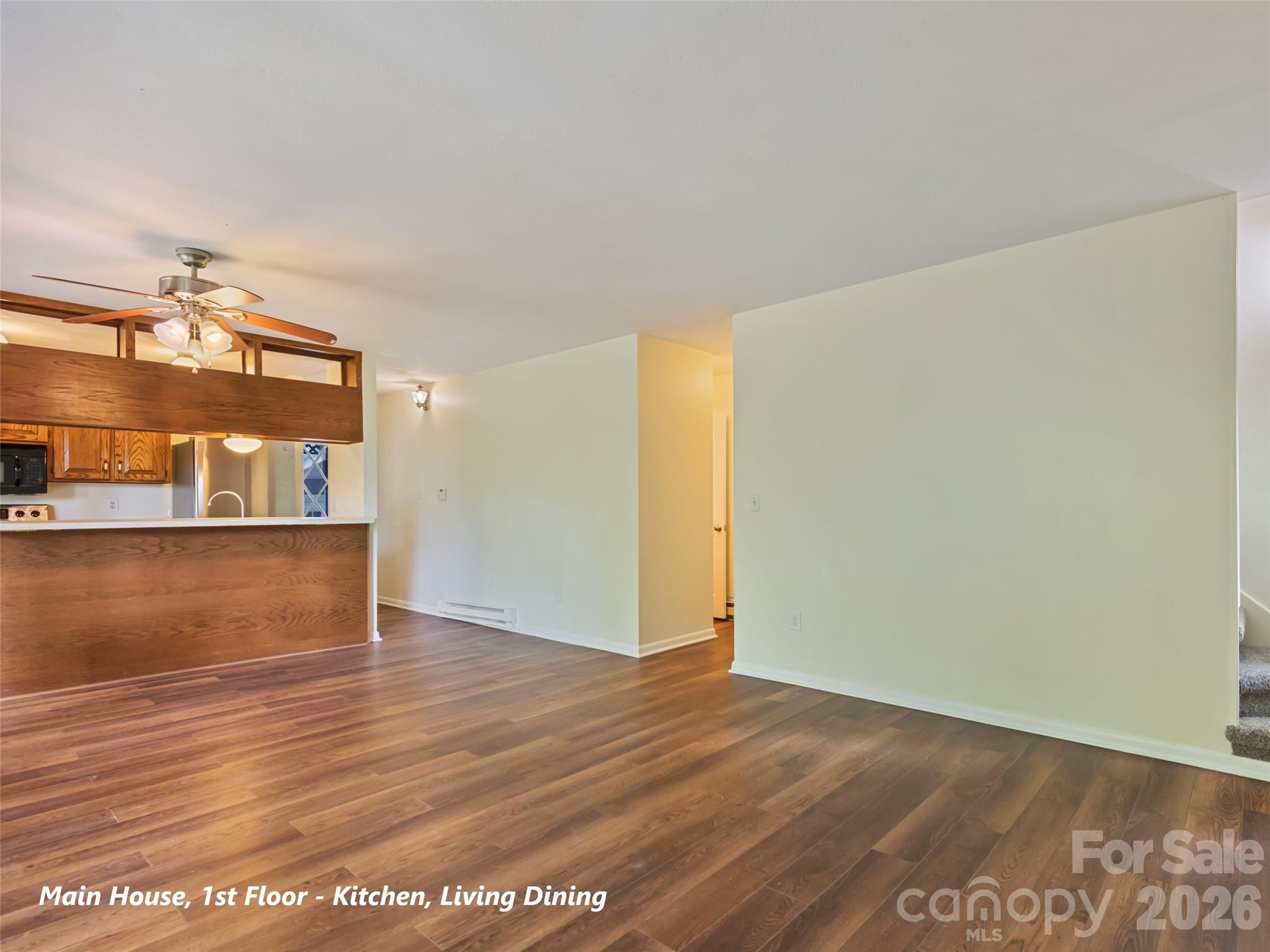 80 Merrie Way — Waynesville