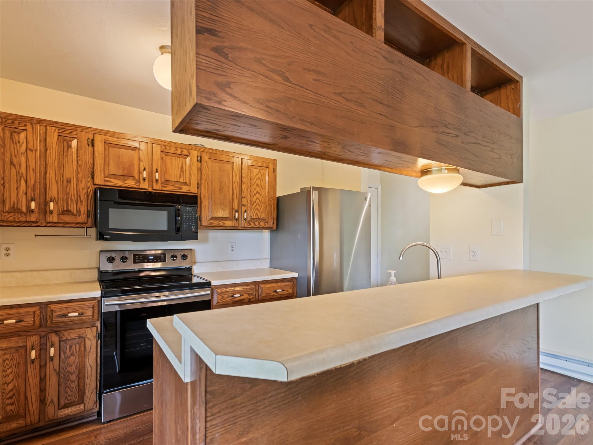 80 Merrie Way — Waynesville