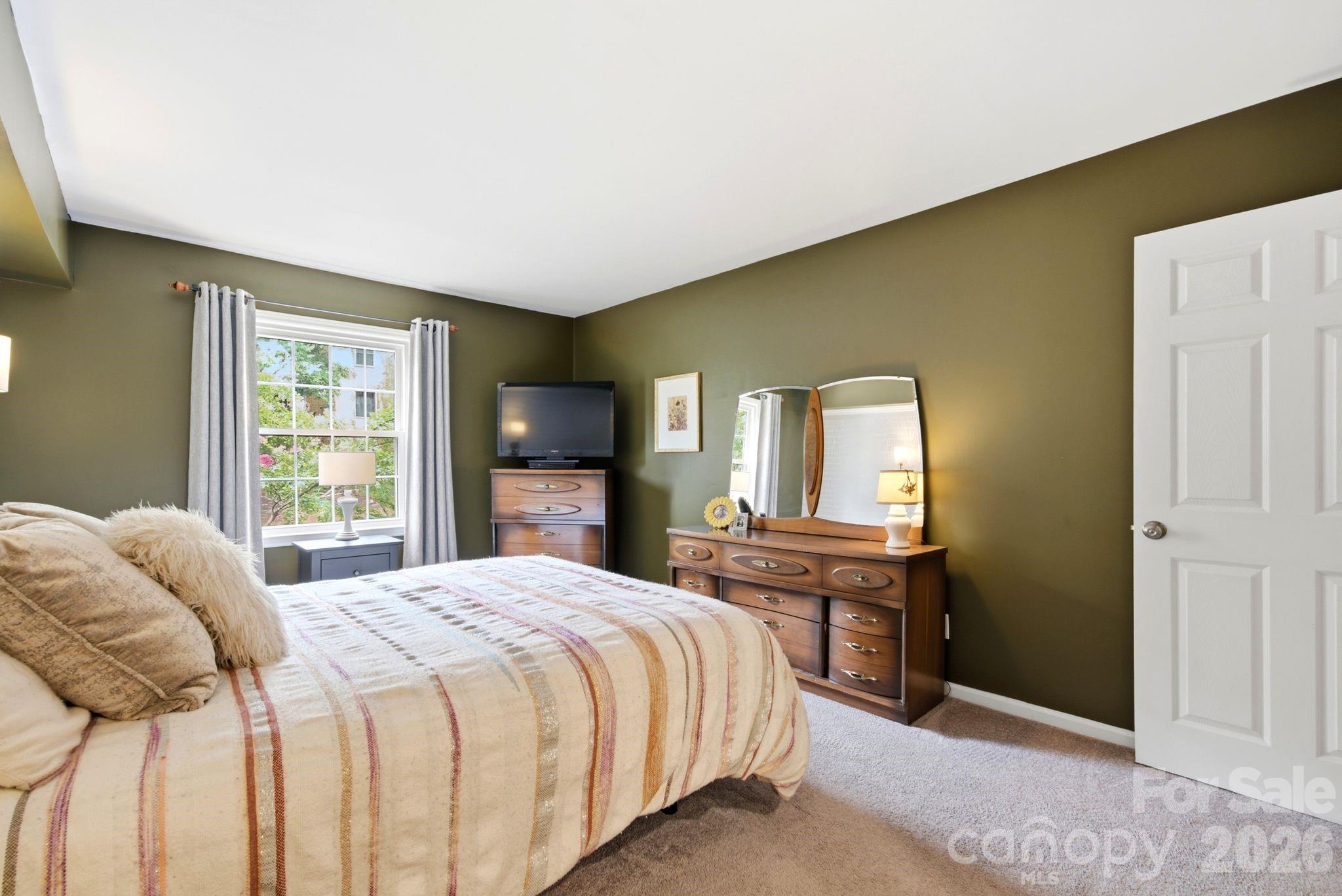 4739 Hedgemore Drive — Charlotte