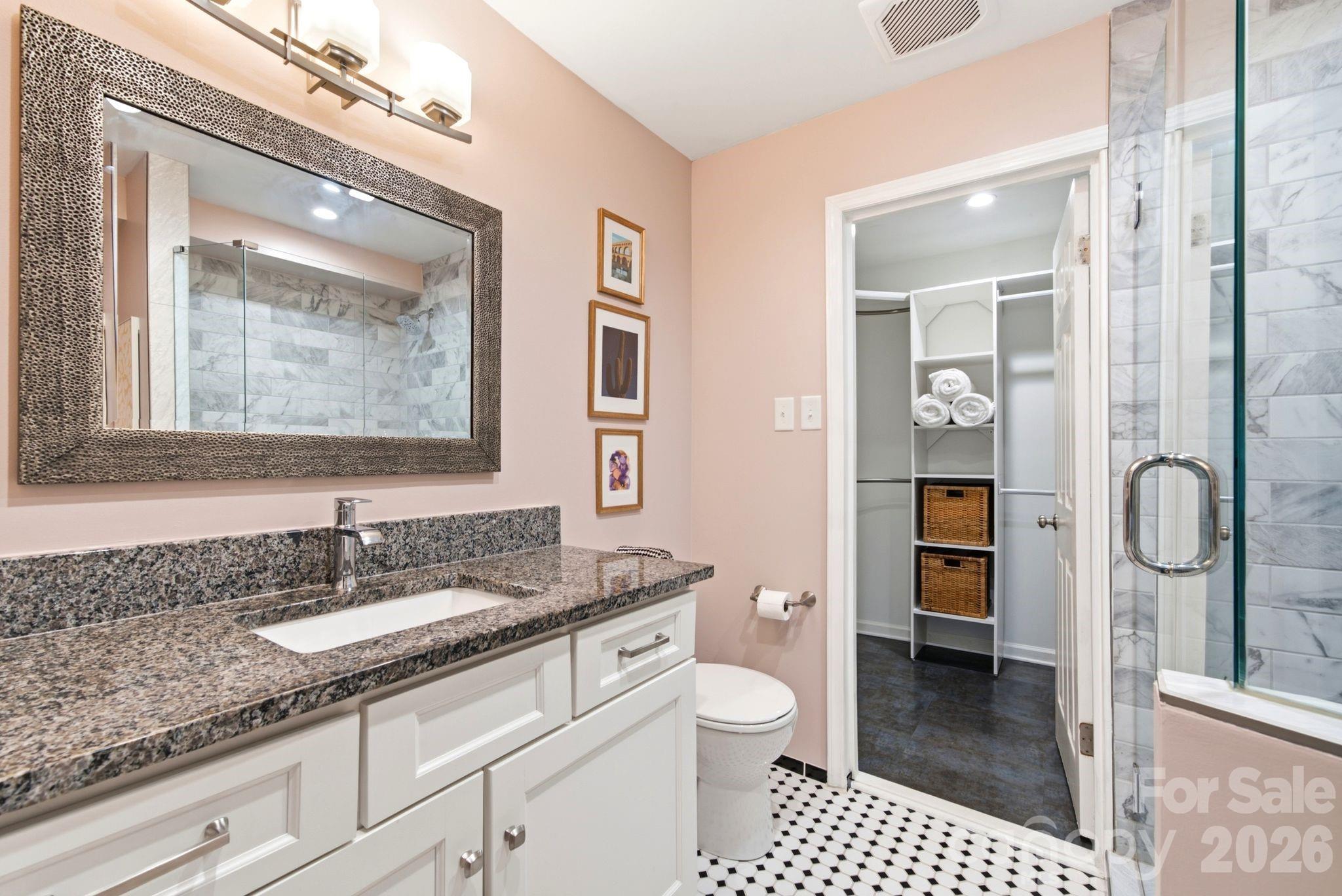 4739 Hedgemore Drive — Charlotte