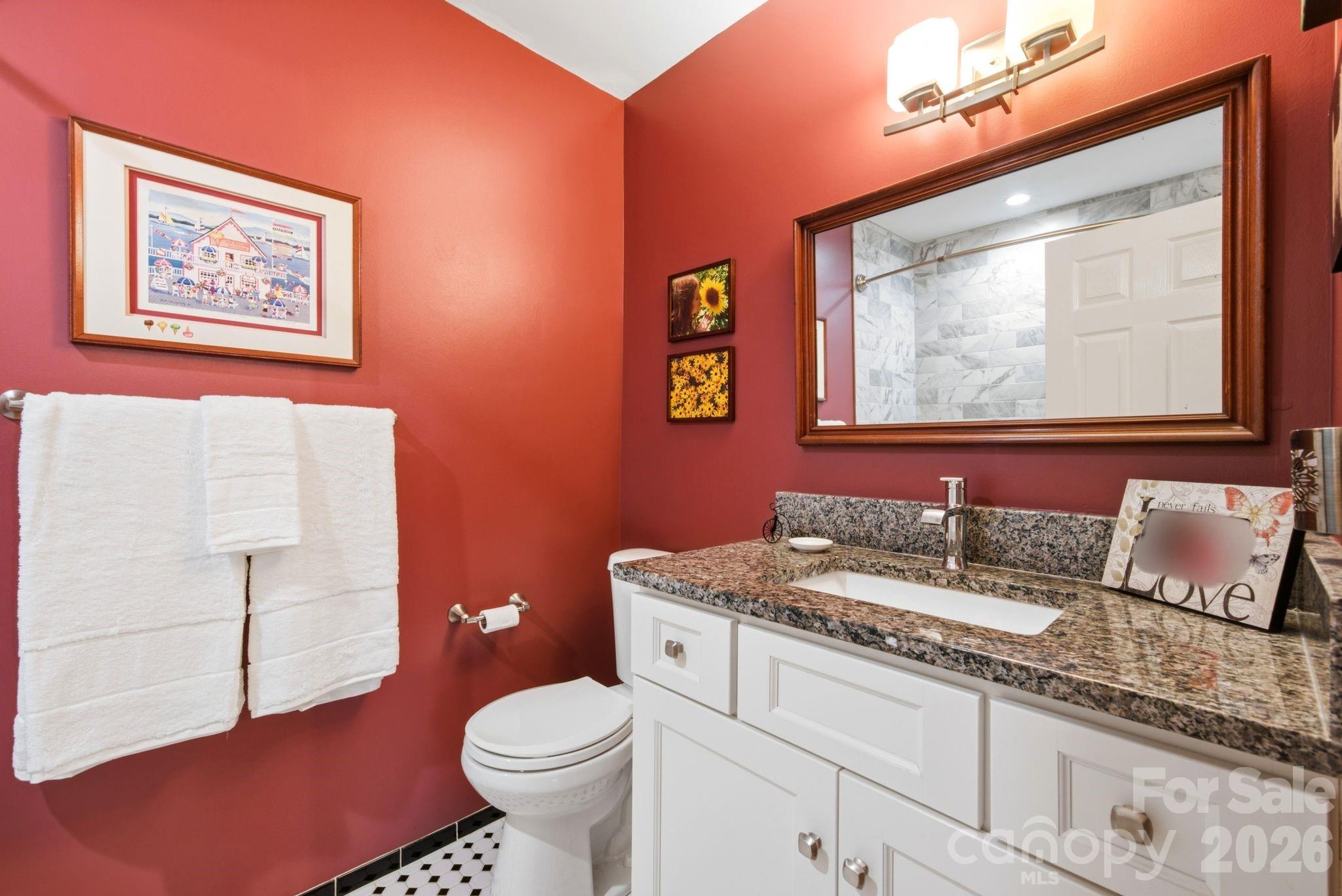 4739 Hedgemore Drive — Charlotte