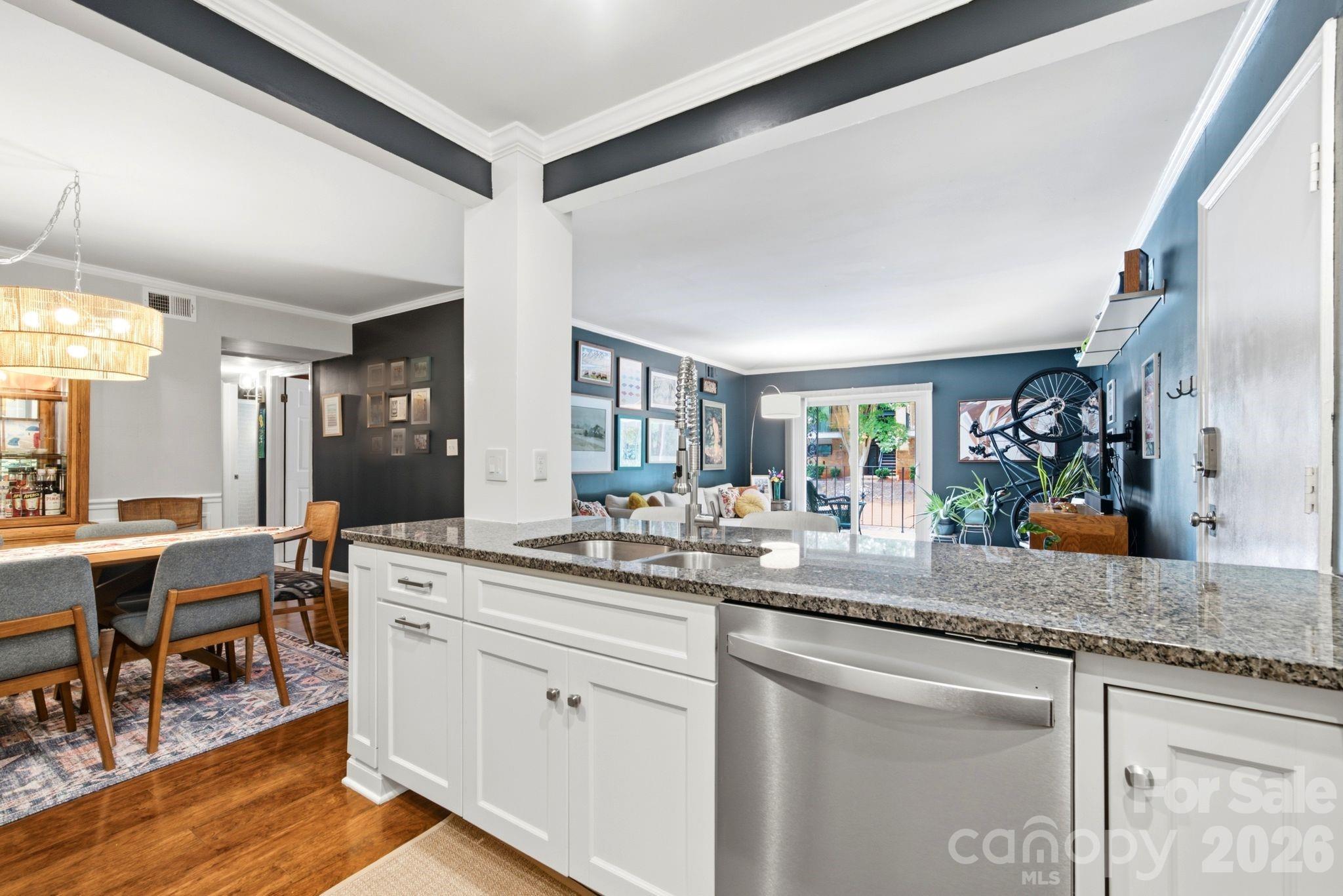 4739 Hedgemore Drive — Charlotte