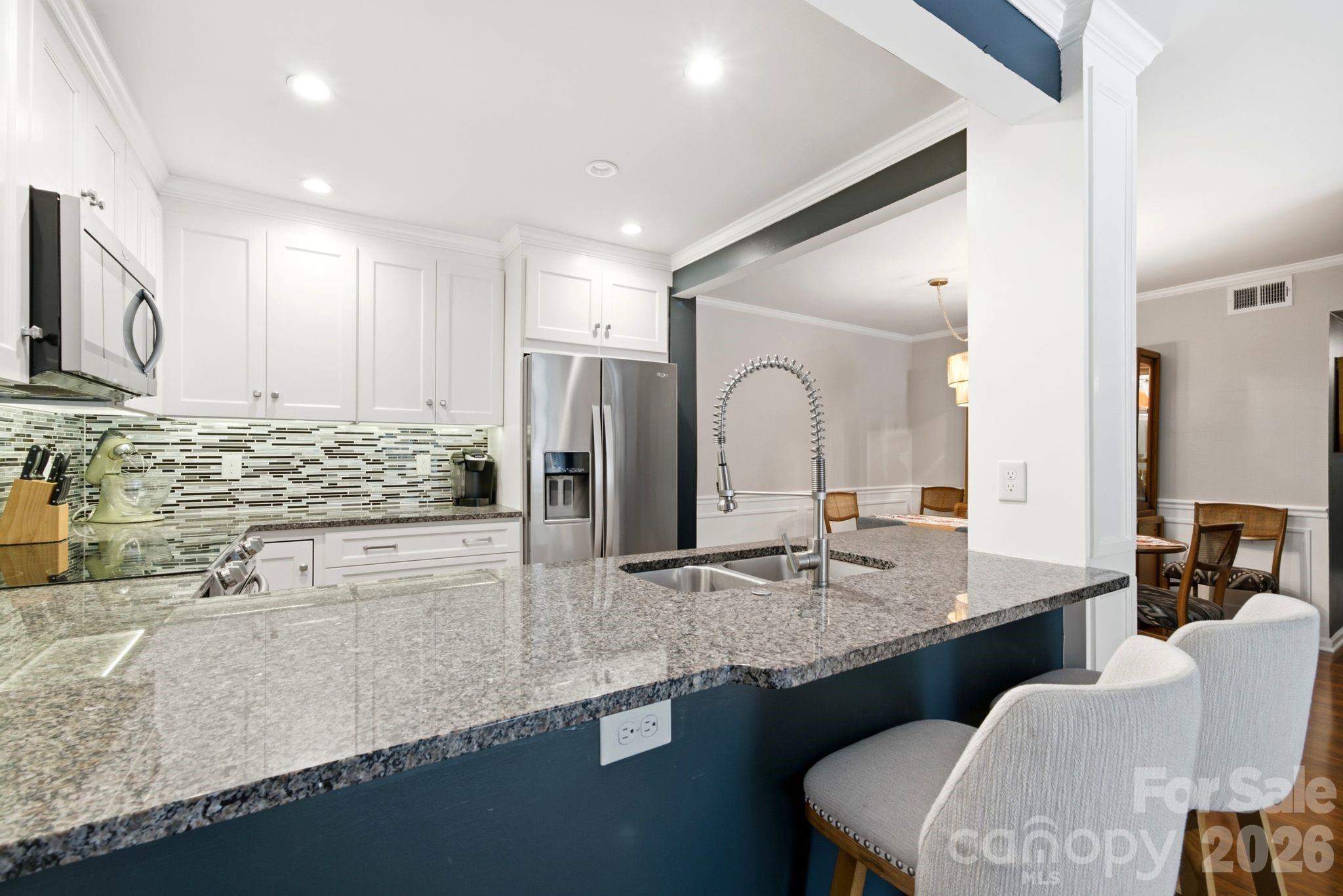 4739 Hedgemore Drive — Charlotte