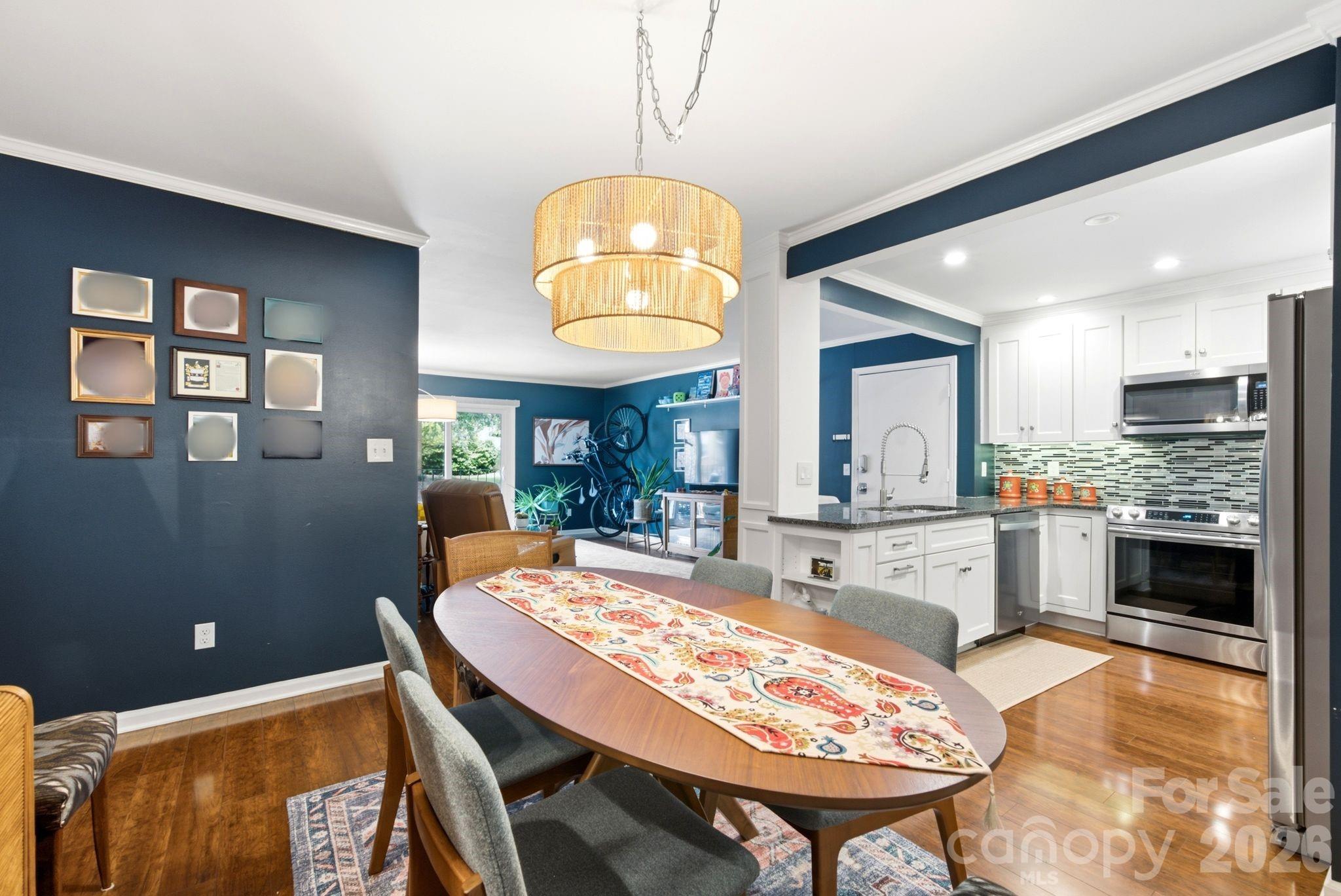 4739 Hedgemore Drive — Charlotte