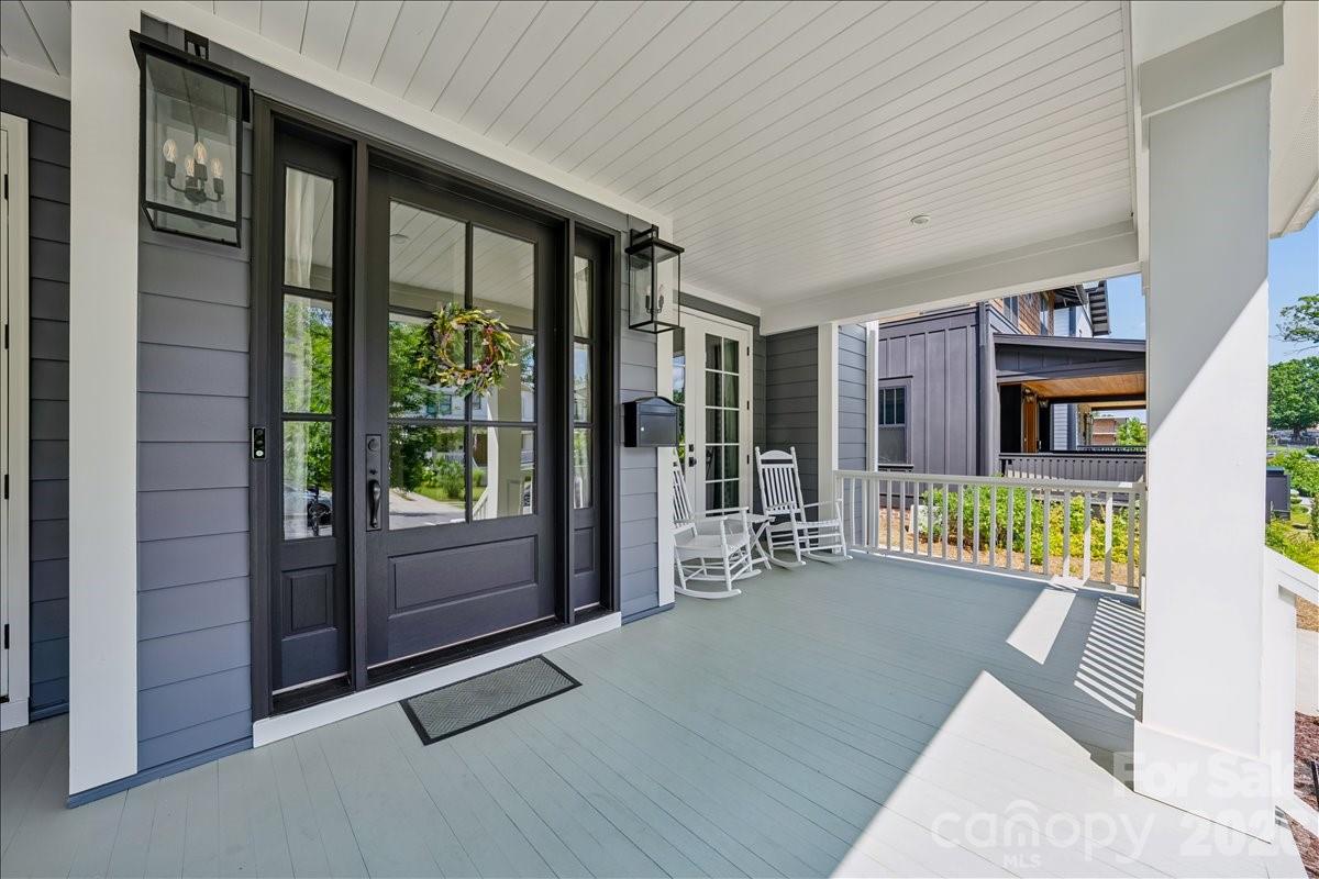 2649 Chesterfield Avenue — Charlotte