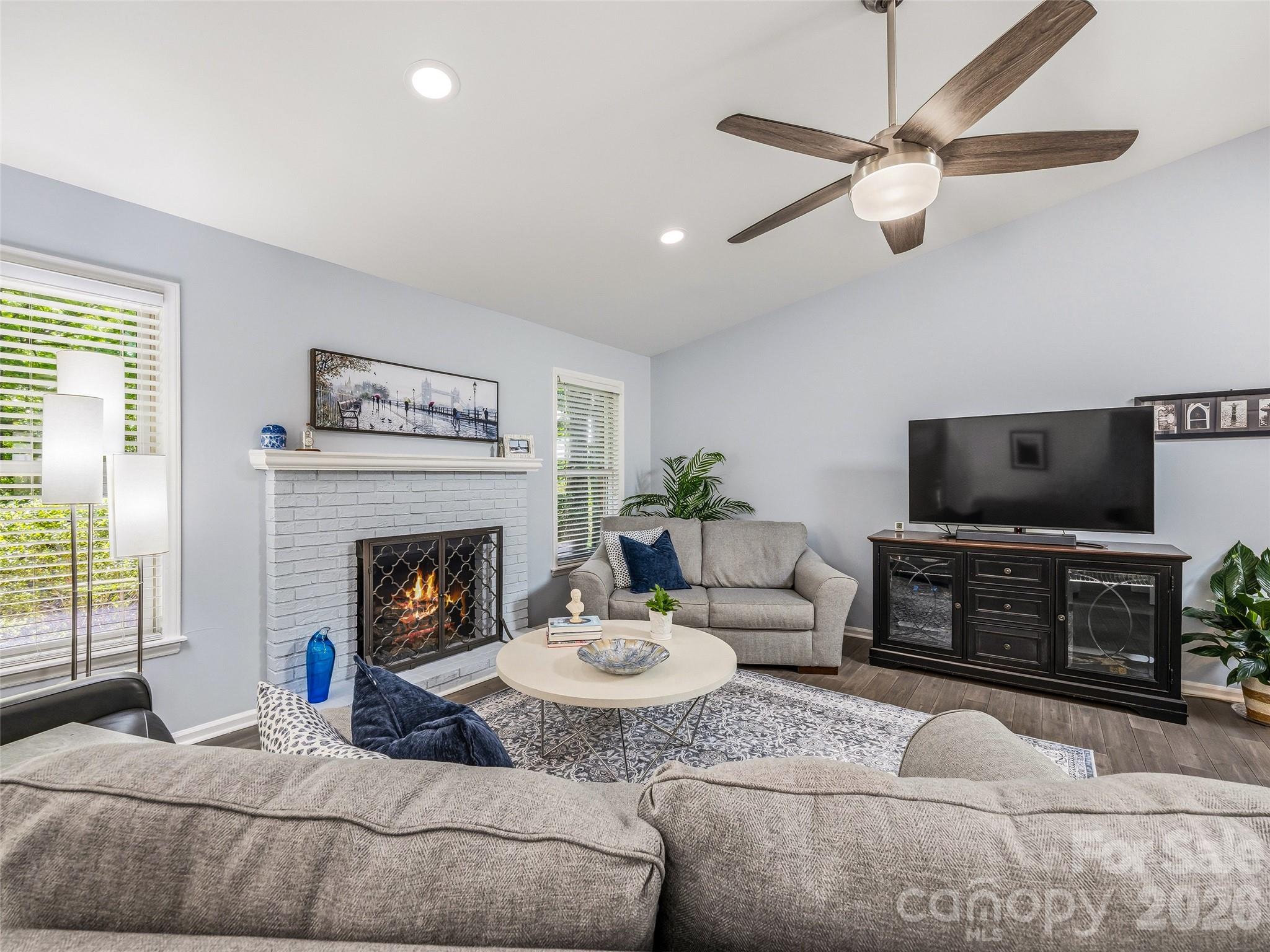 518 Starmount Lane — Hendersonville