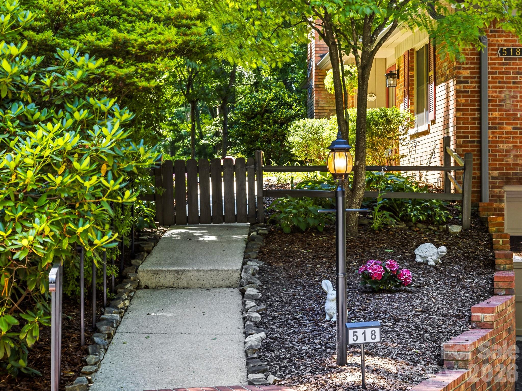 518 Starmount Lane — Hendersonville
