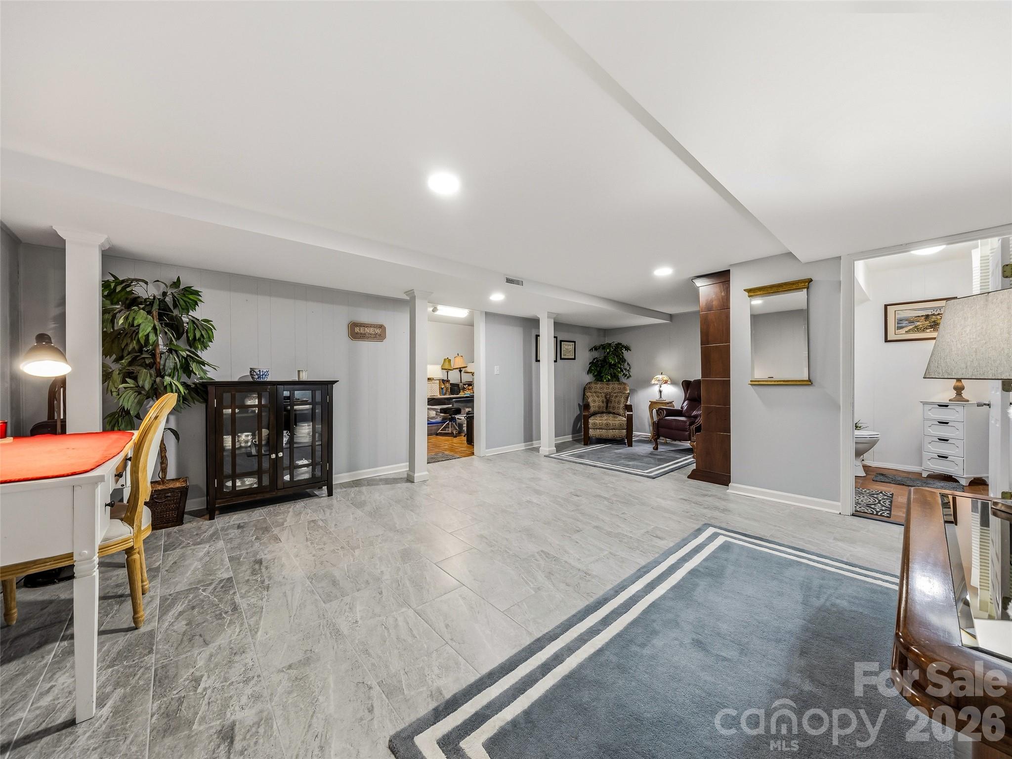 518 Starmount Lane — Hendersonville