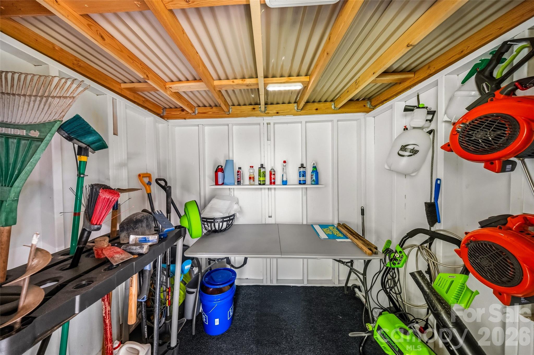 518 Starmount Lane — Hendersonville