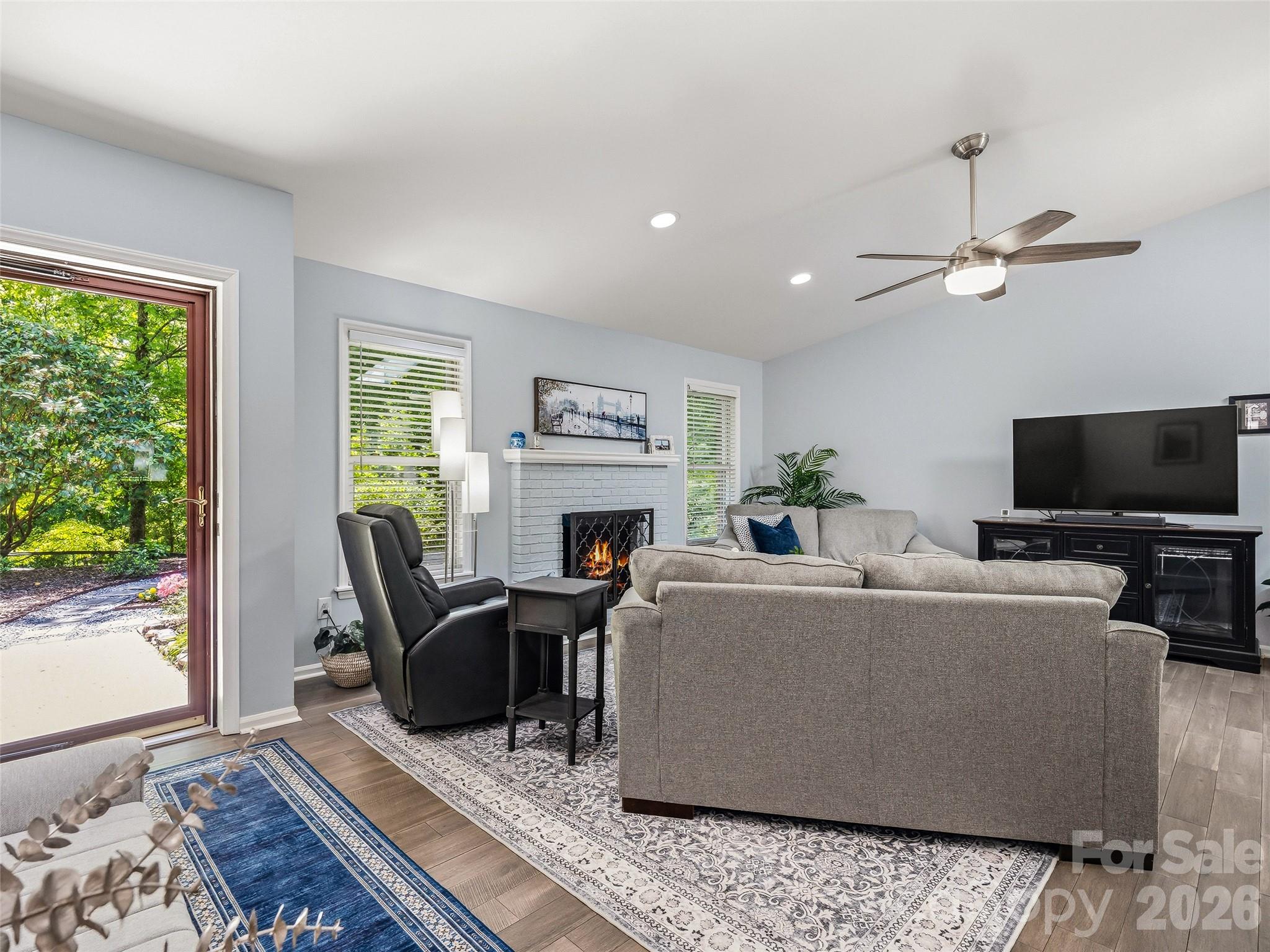 518 Starmount Lane — Hendersonville