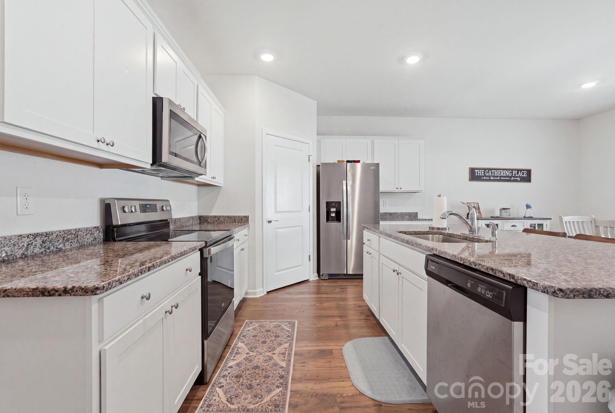 1404 Greenock Lane — Conway