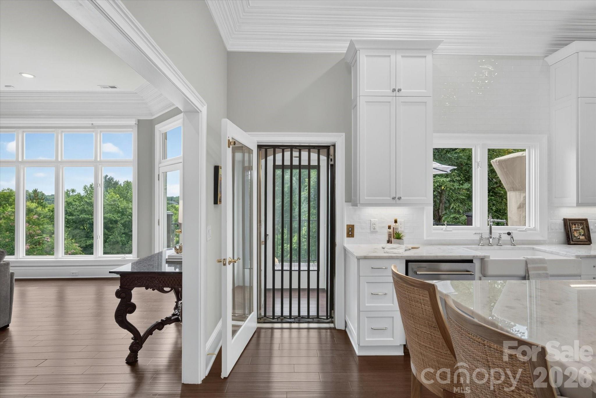 6812 Linkside Court — Charlotte