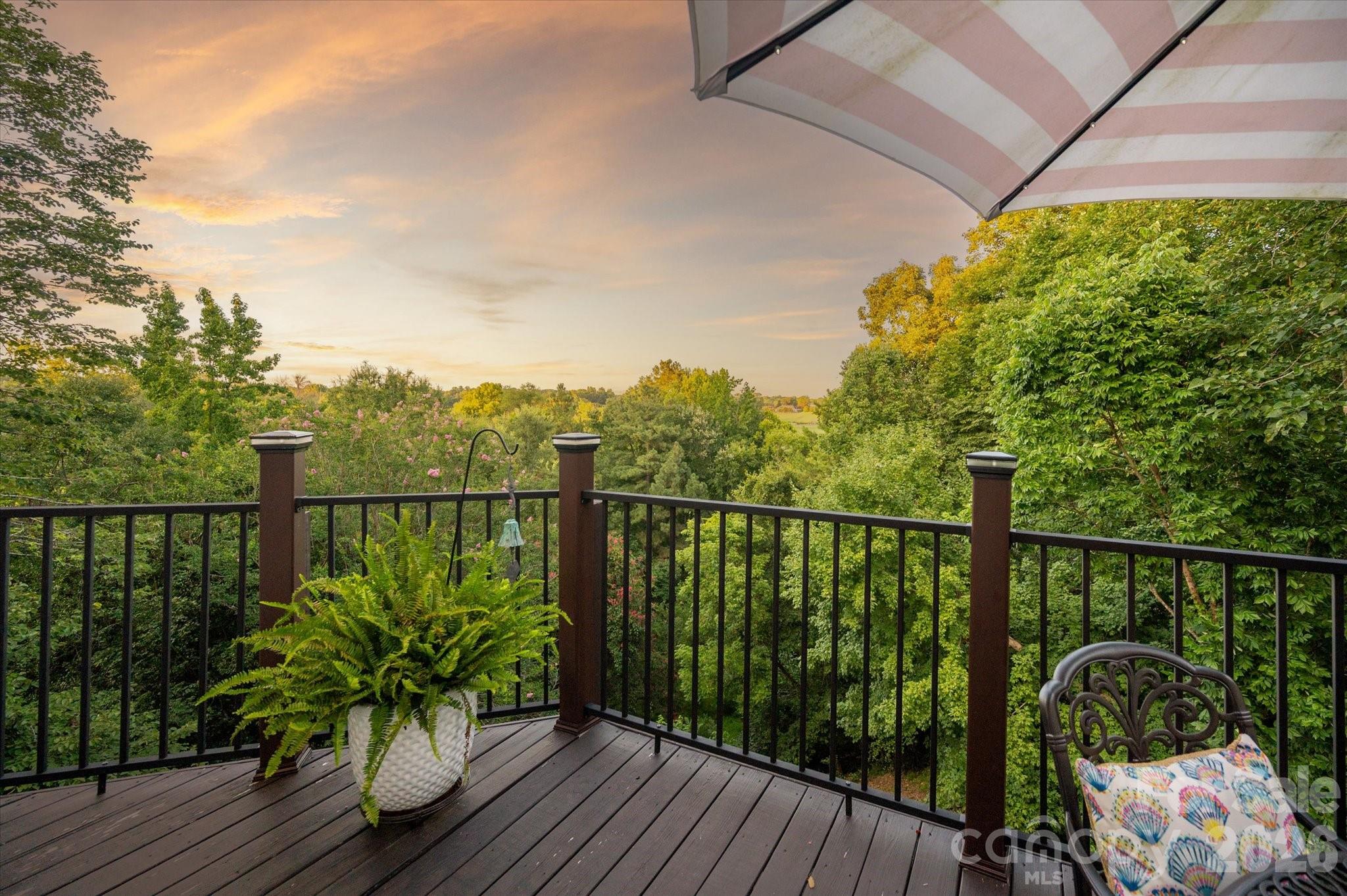 6812 Linkside Court — Charlotte