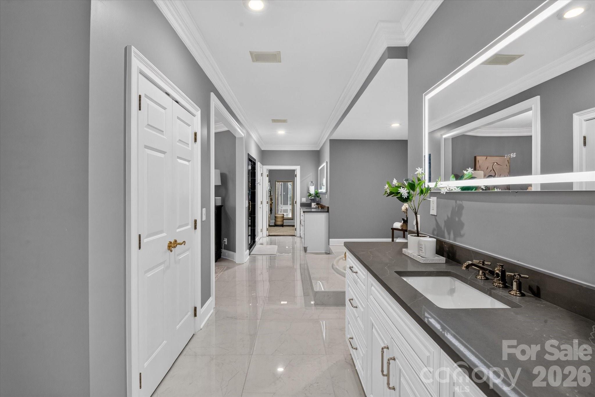 6812 Linkside Court — Charlotte