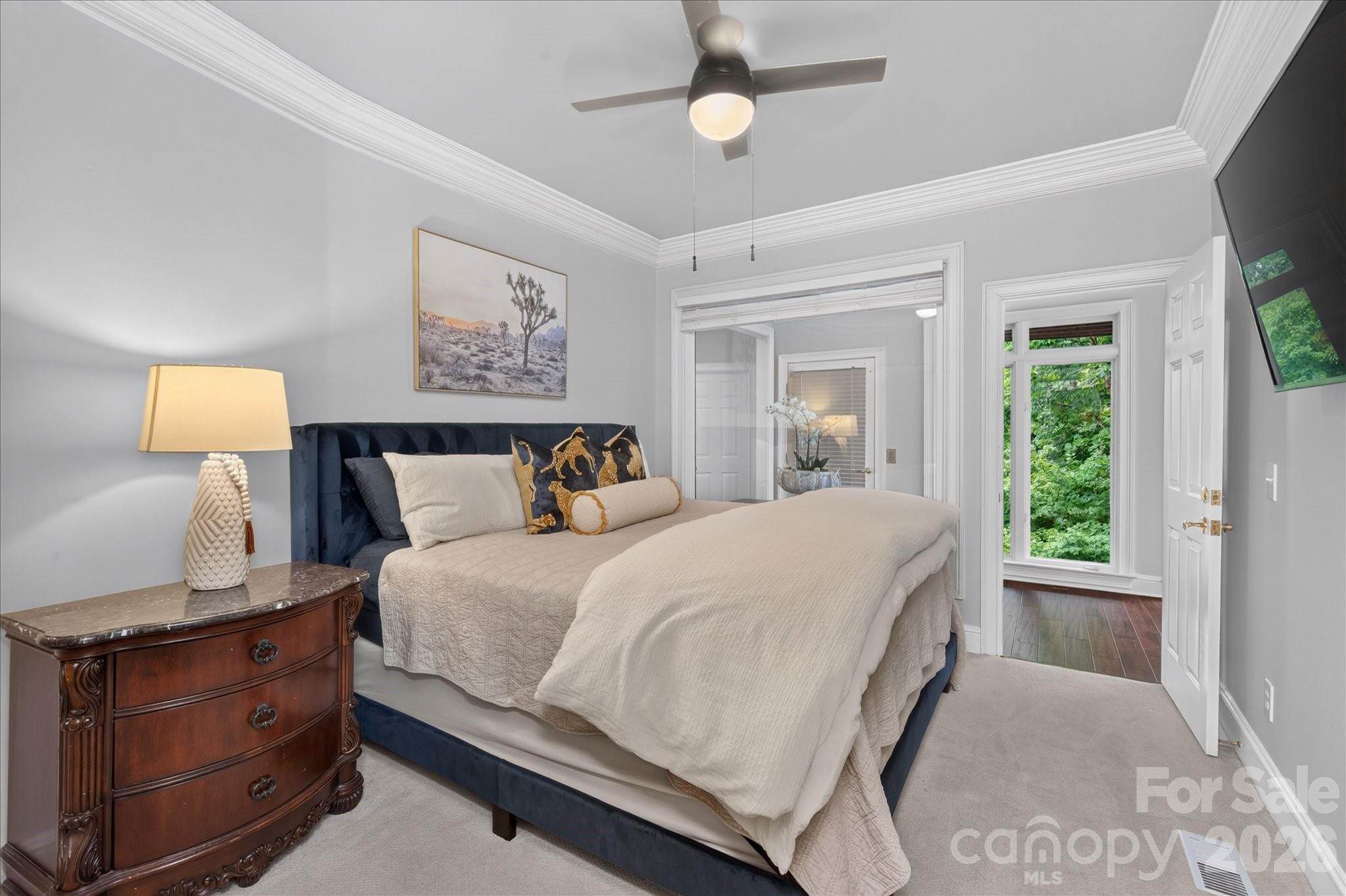 6812 Linkside Court — Charlotte