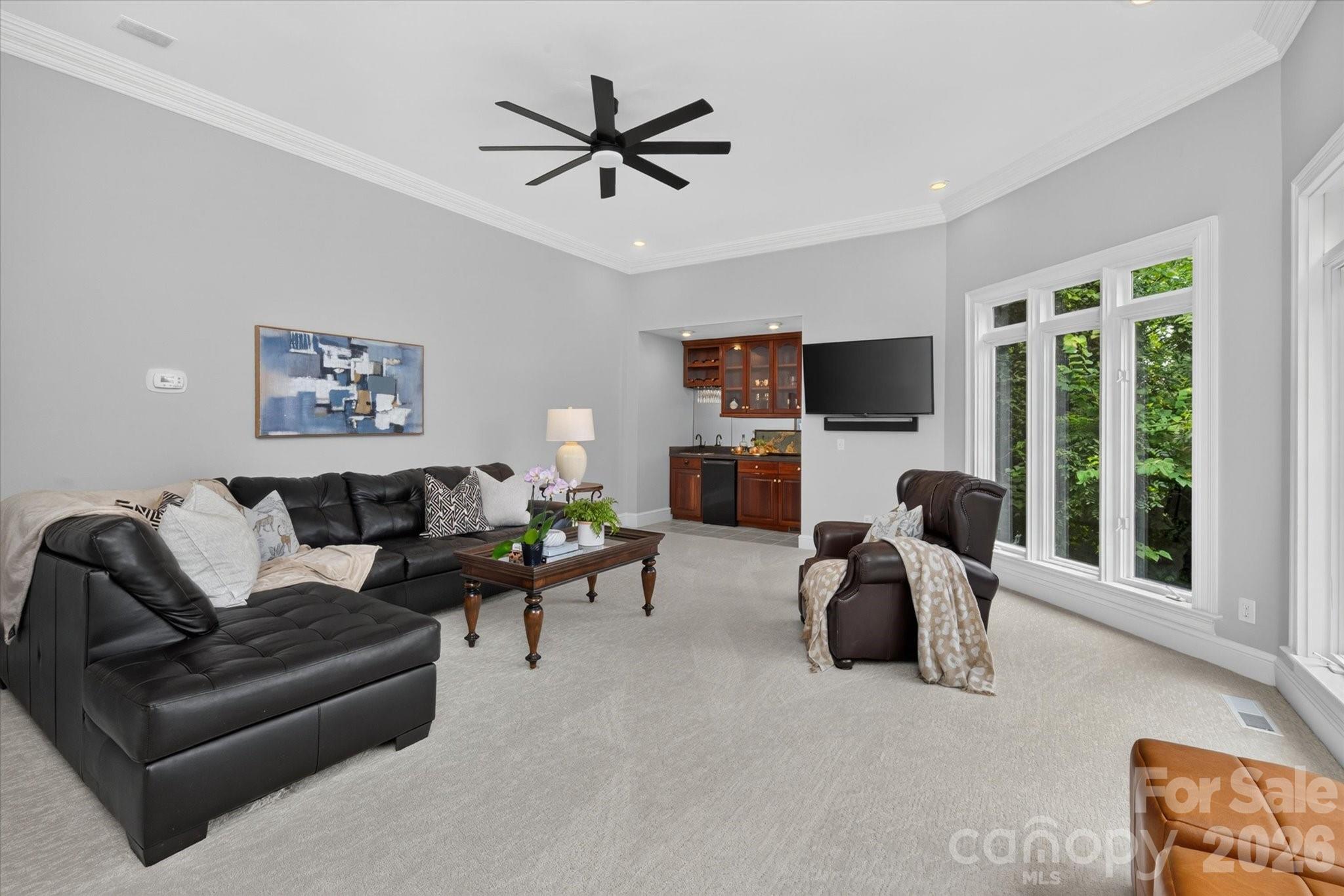 6812 Linkside Court — Charlotte