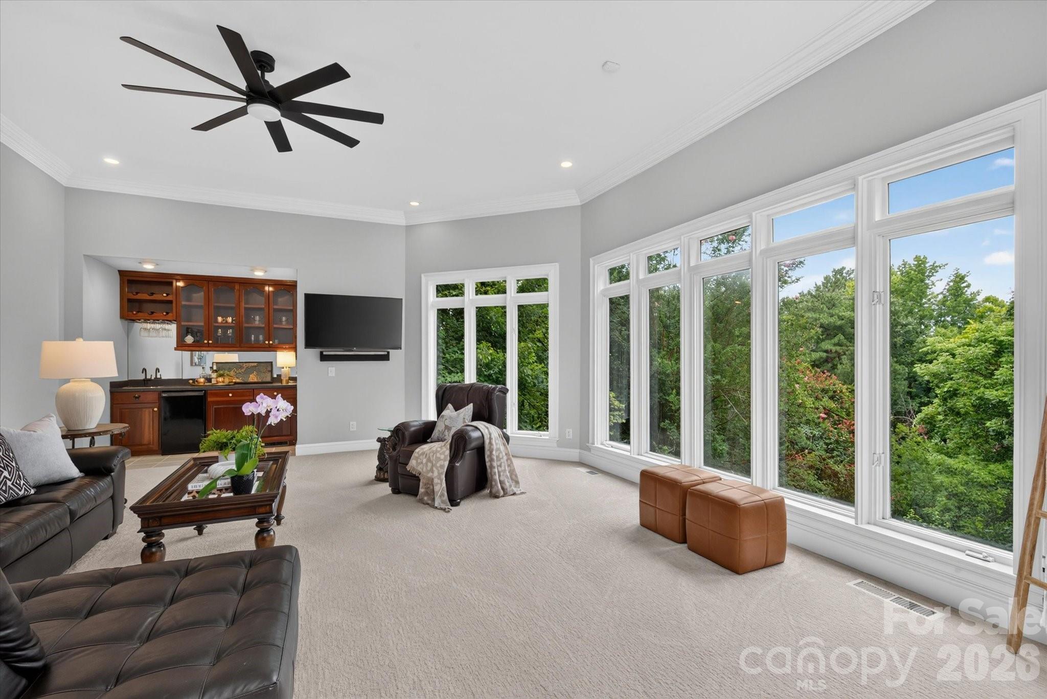 6812 Linkside Court — Charlotte