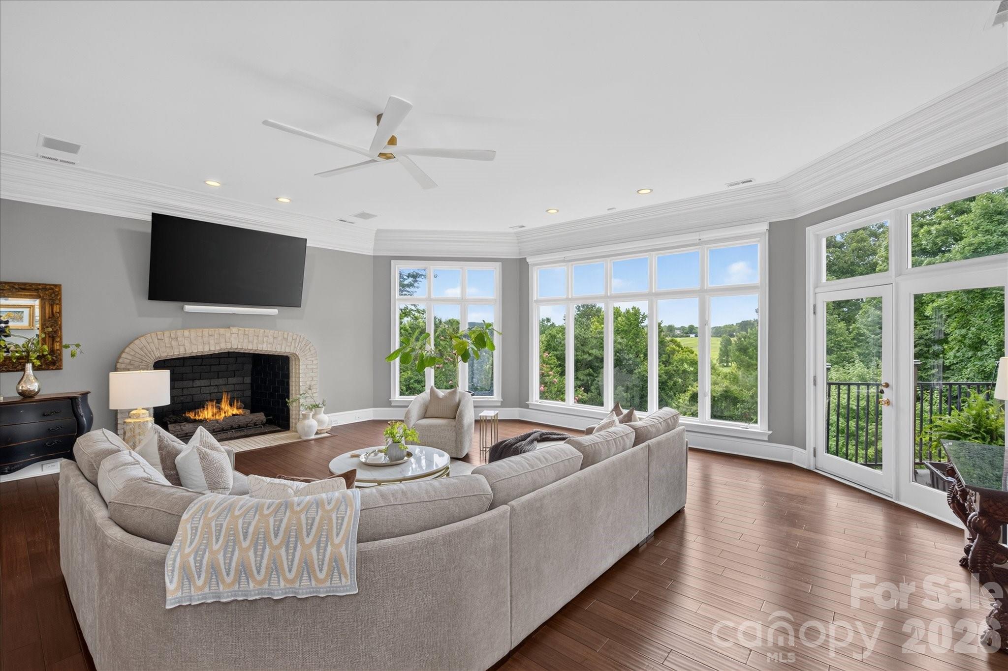 6812 Linkside Court — Charlotte
