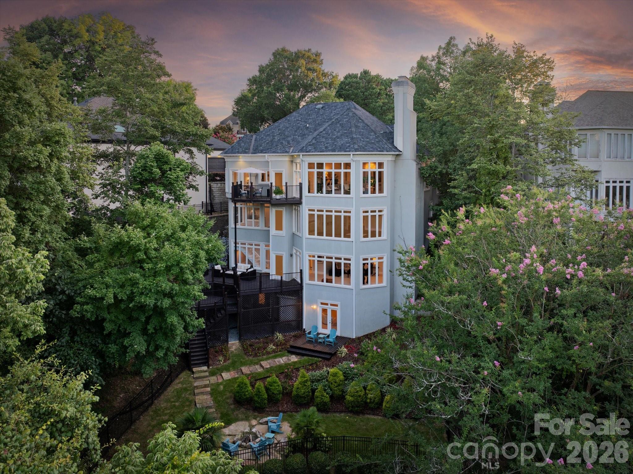 6812 Linkside Court — Charlotte