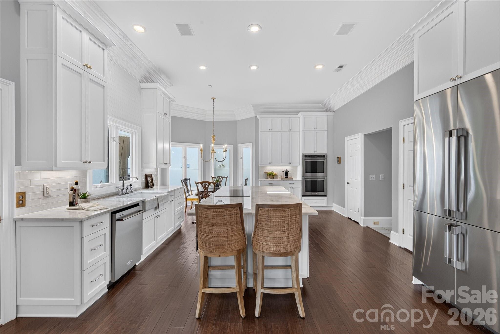 6812 Linkside Court — Charlotte